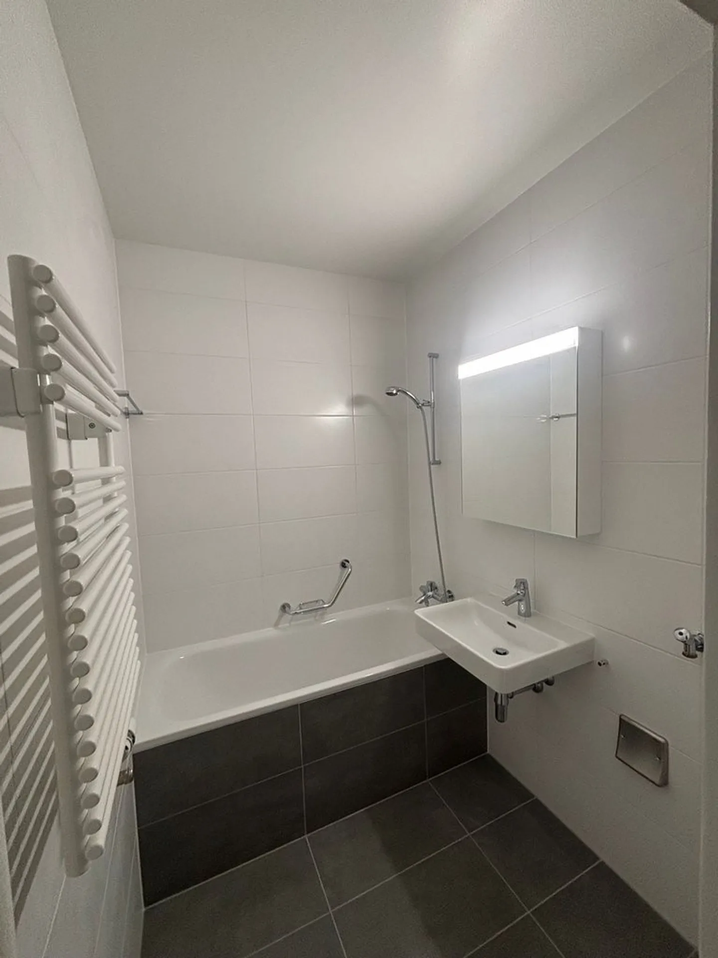 Bel appartement spacieux dans un quartier familial - Photo 5 sur 6
