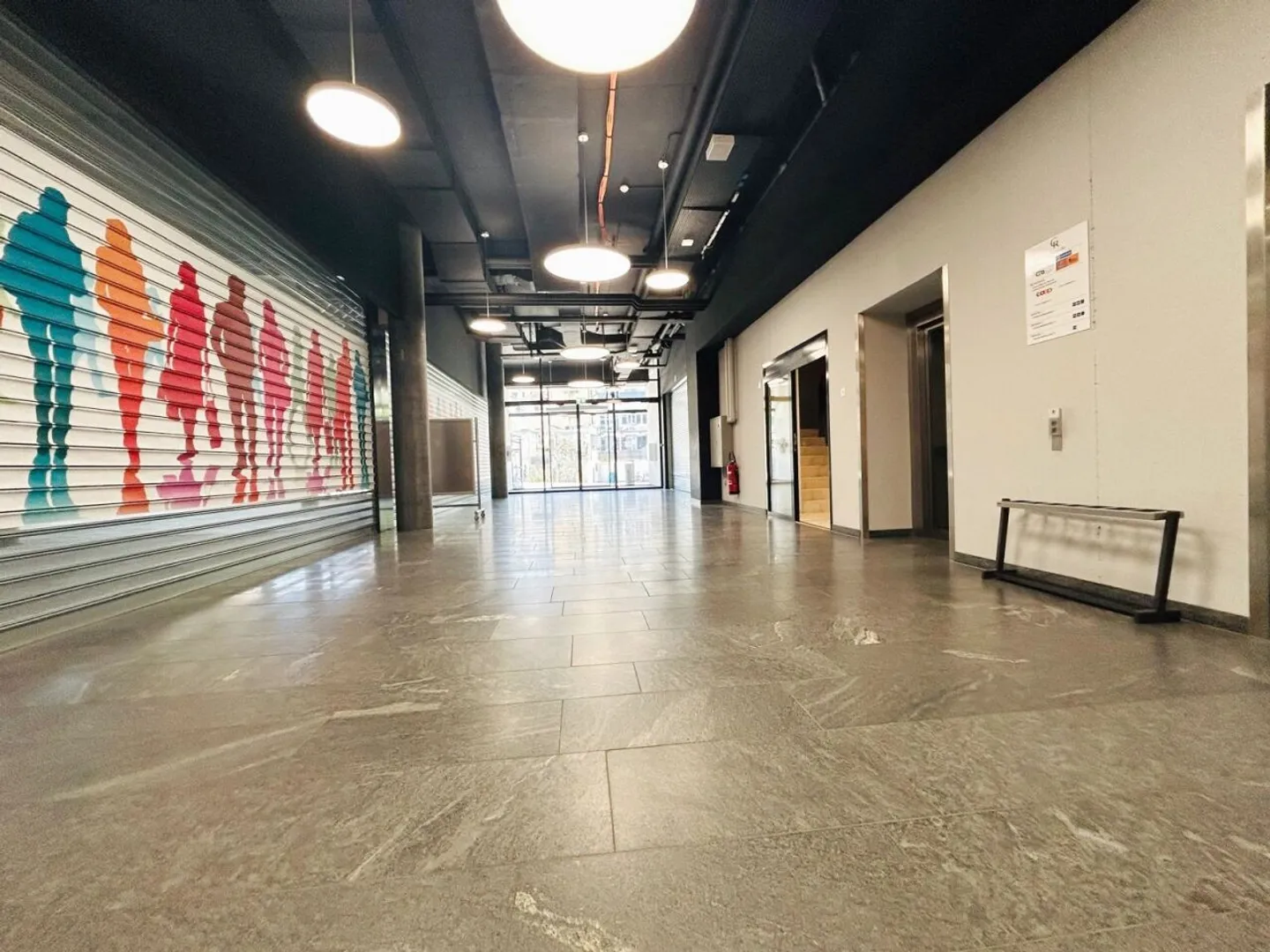 For rent - New commercial space of 507 m² in the heart of Rolle - Rue du Temple - Photo 9 of 9