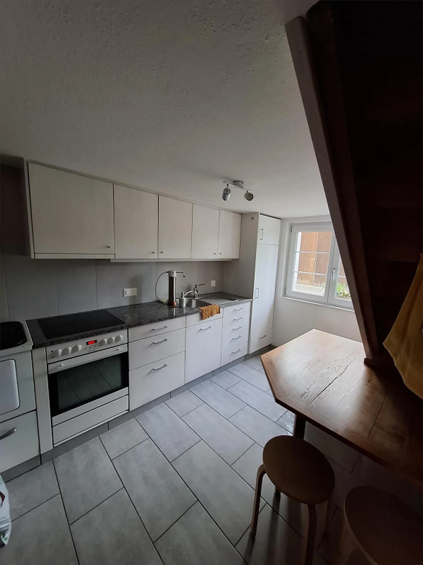 Charmante maison mitoyenne à louer - Photo 3 sur 14