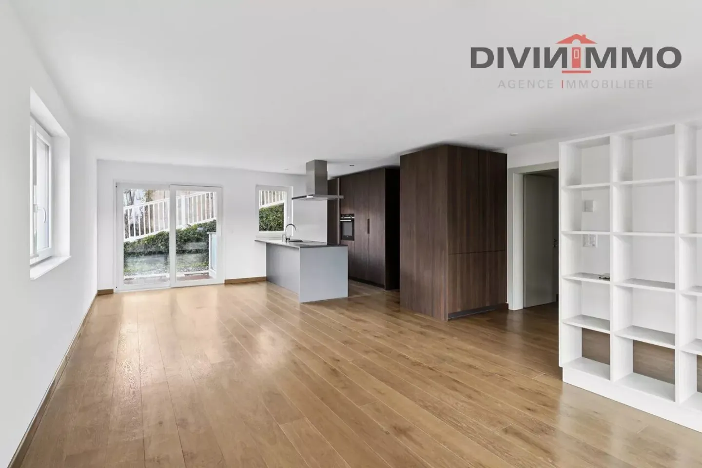 Appartement luxueux à Sierre avec des équipements modernes - Photo 2 sur 13