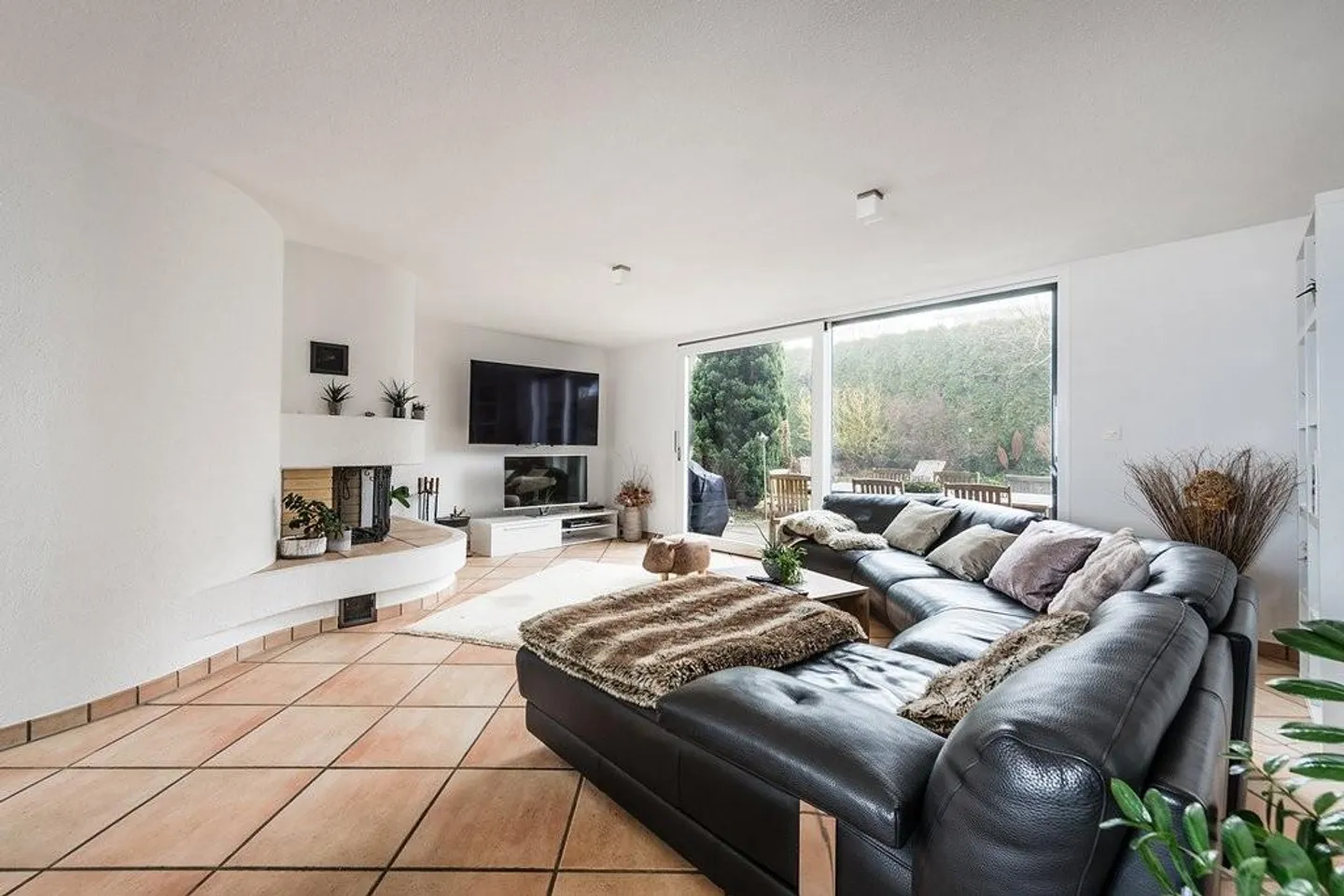 Casa unifamiliare ben tenuta in una posizione non edificabile - Foto 5 di 12