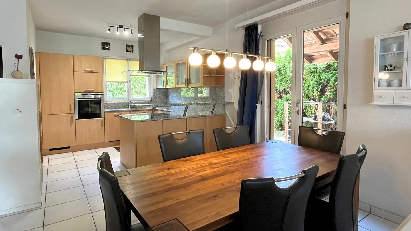 Row End House with Commercial Space - Living and Working Under One Roof - Photo 2 of 12