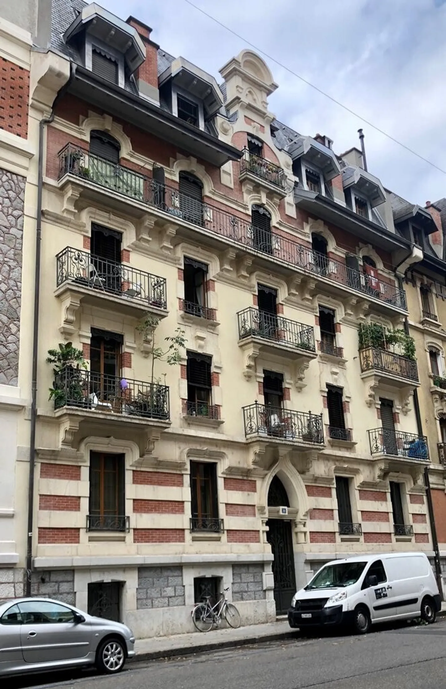 Magnificent accommodation in the heart of Geneva! - Photo 1 of 4