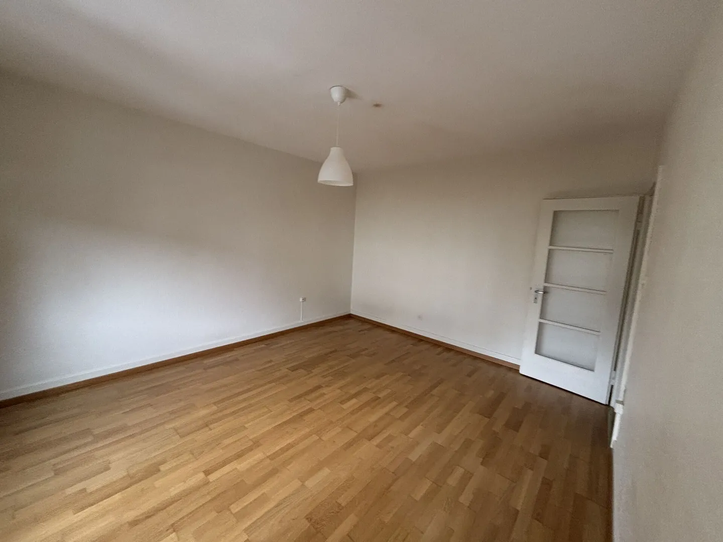 Studio proche des écoles, idéal étudiants! - Photo 2 sur 6