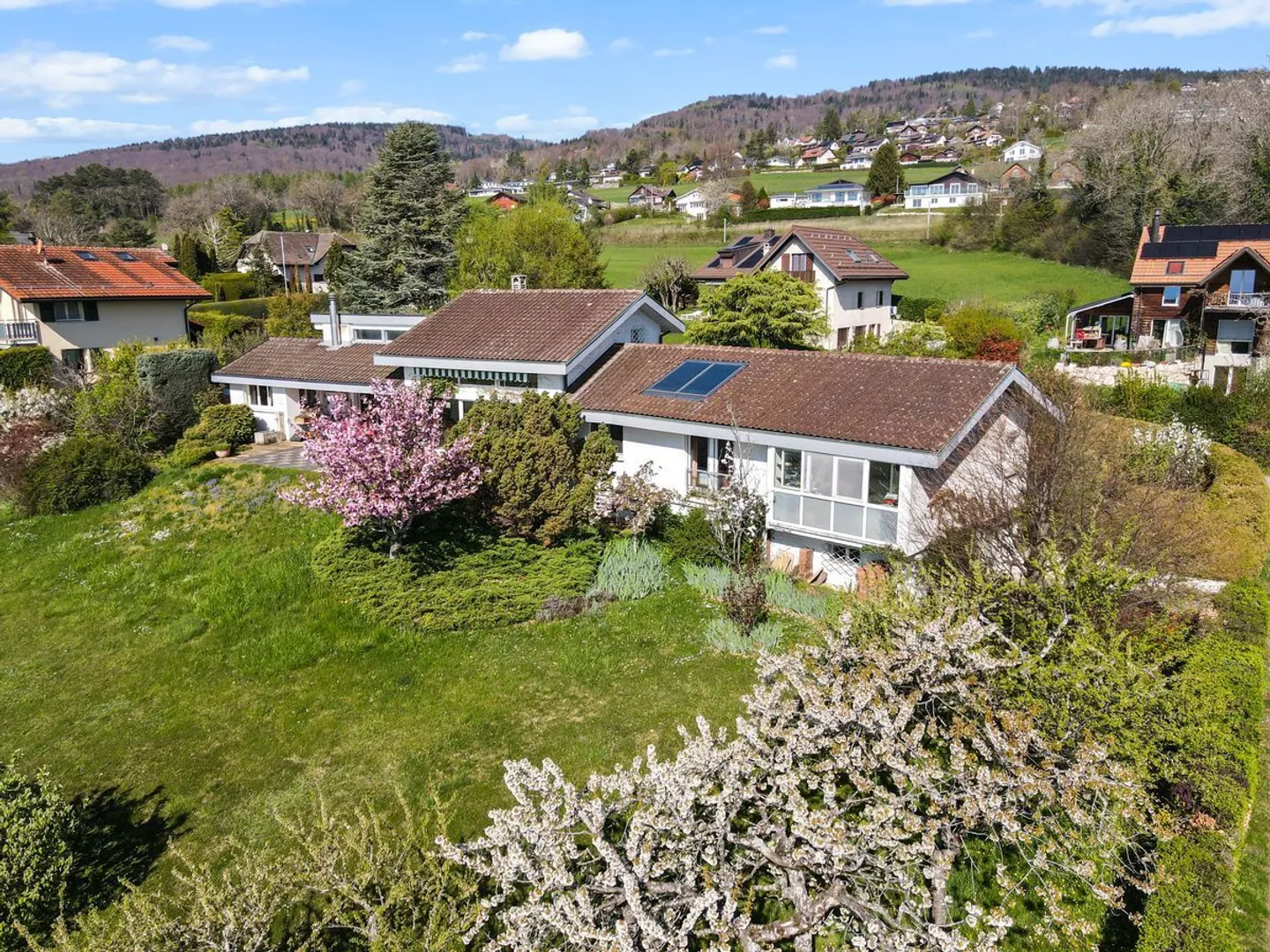 Panorama eccezionale e prospettive di ampliamento per questa villa familiare - Foto 7 di 11