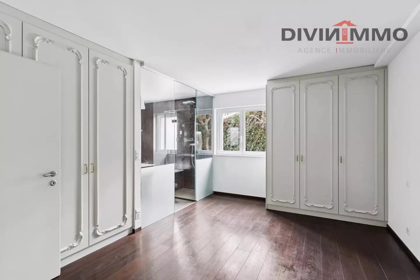 Appartement luxueux à Sierre avec des équipements modernes - Photo 4 sur 13