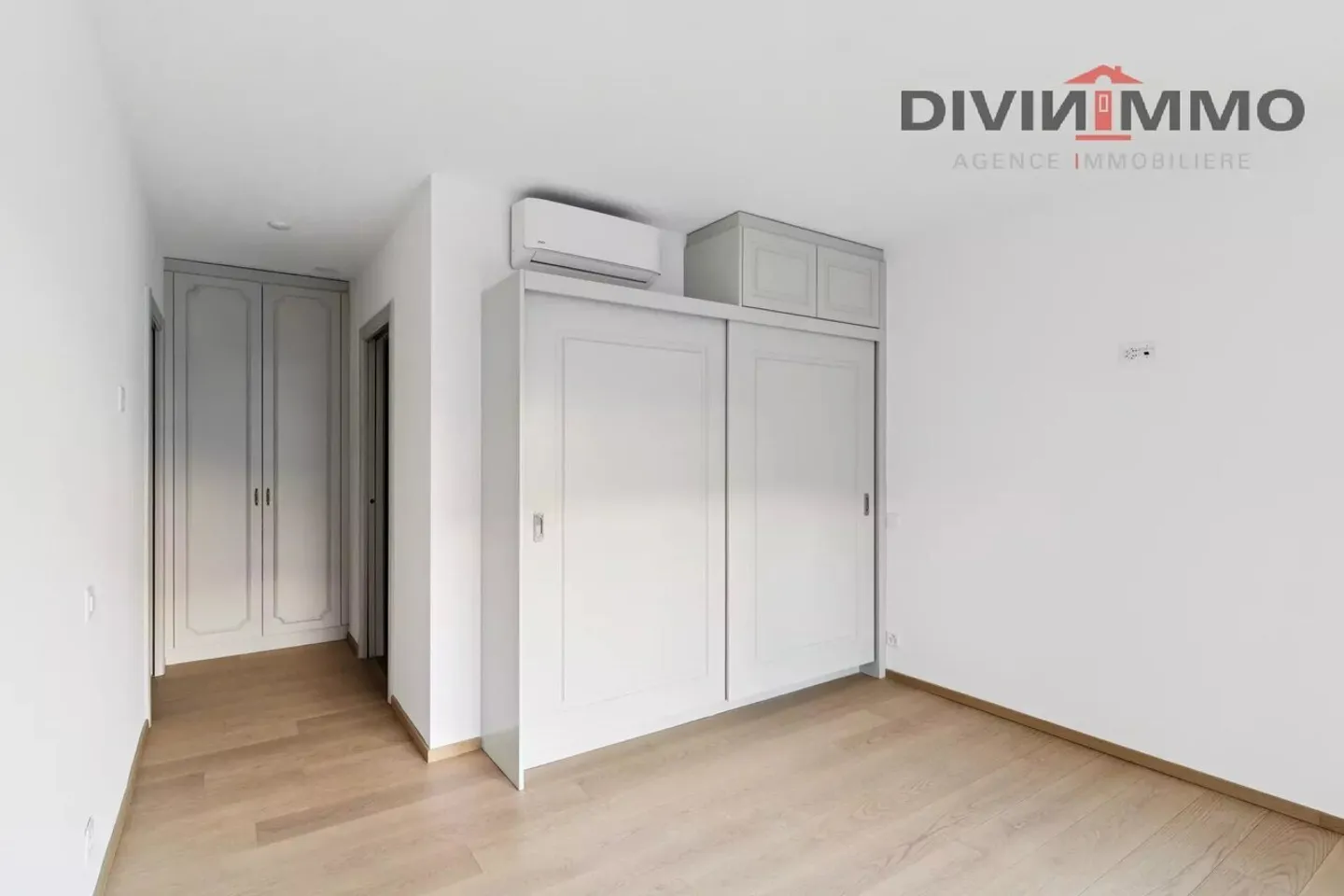 Appartement luxueux à Sierre avec des équipements modernes - Photo 7 sur 13