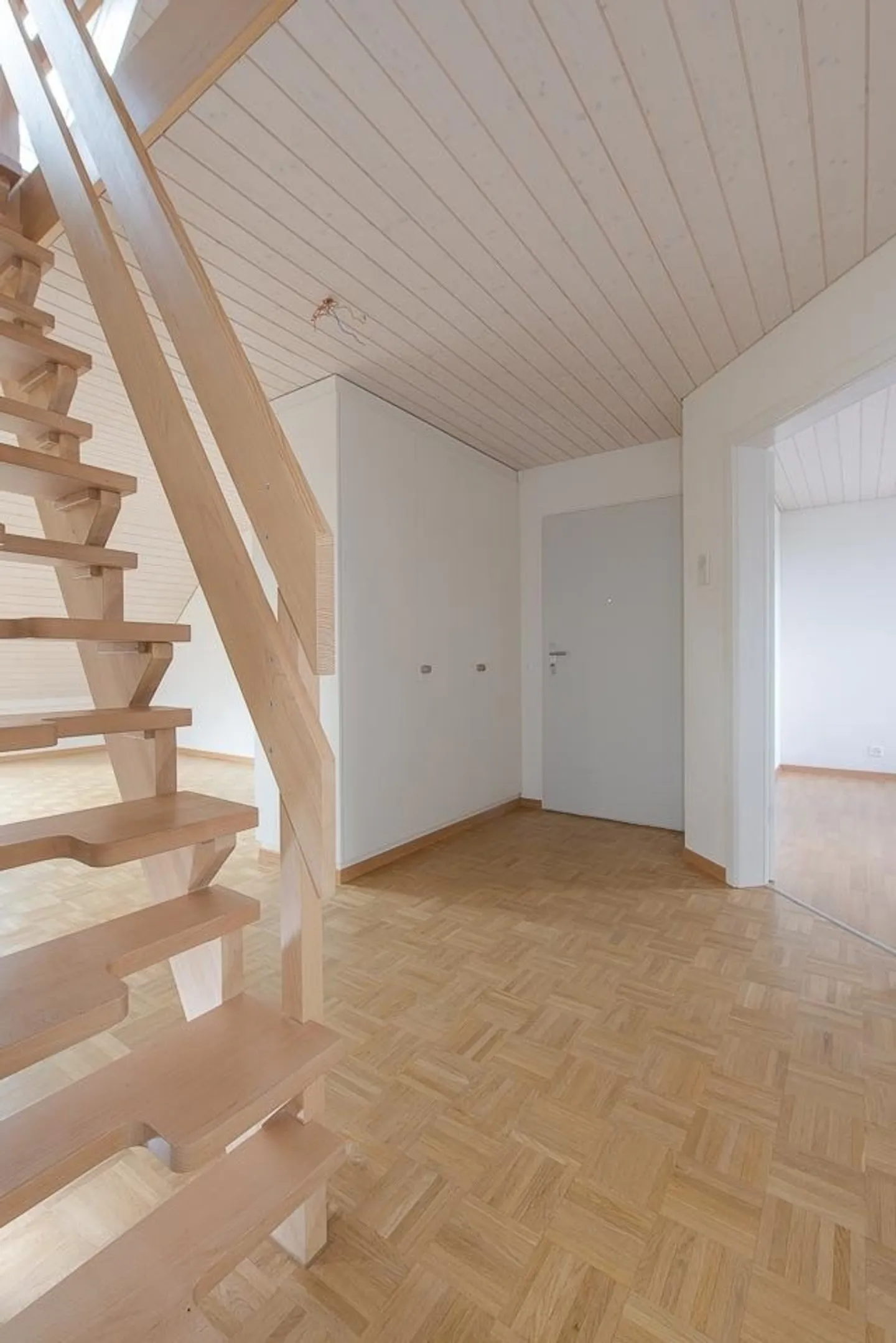 Appartement unique avec galerie - Photo 2 sur 8