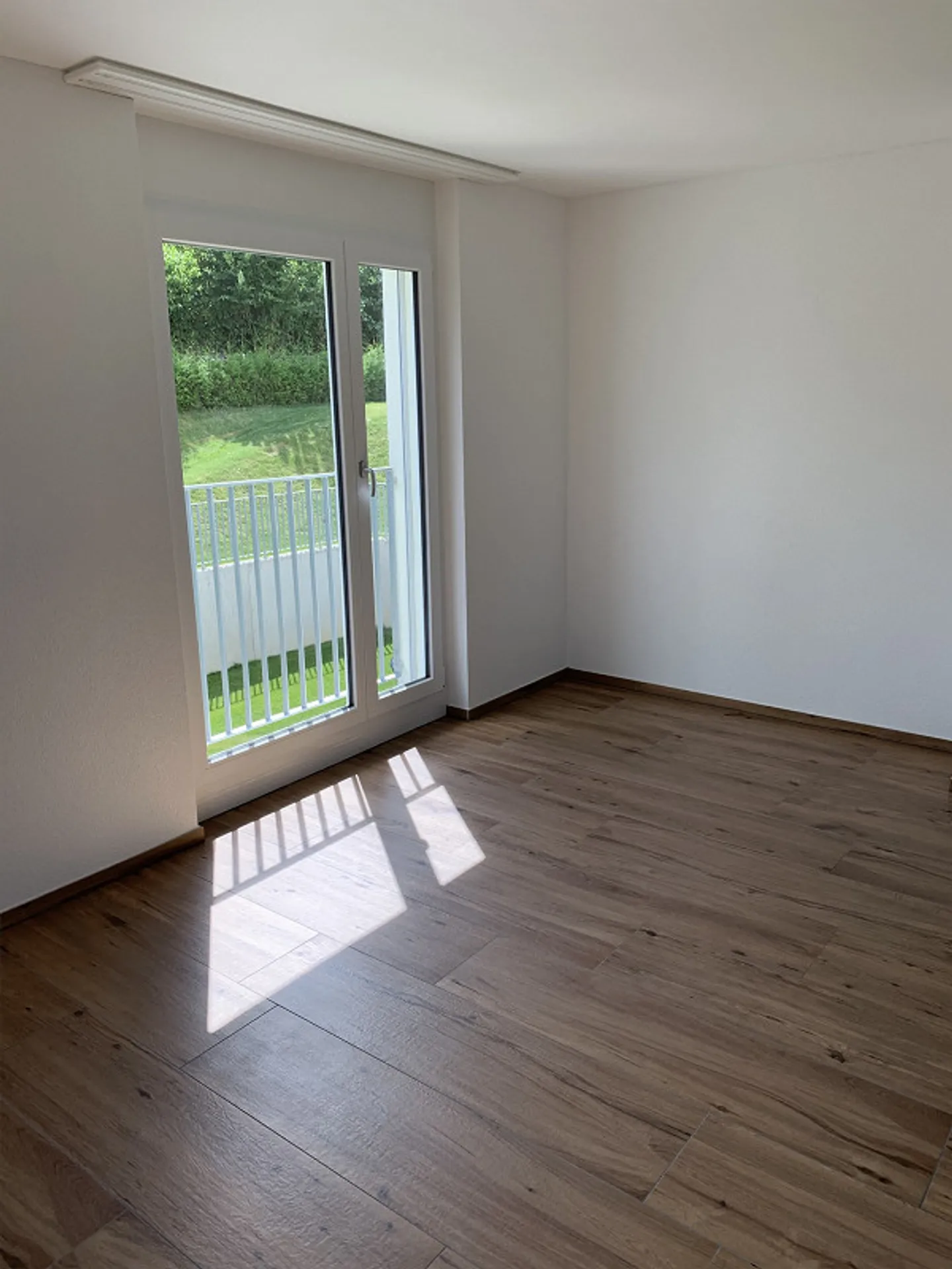 Appartamento 4.5 stanze top moderno in un quartiere tranquillo - Foto 7 di 14