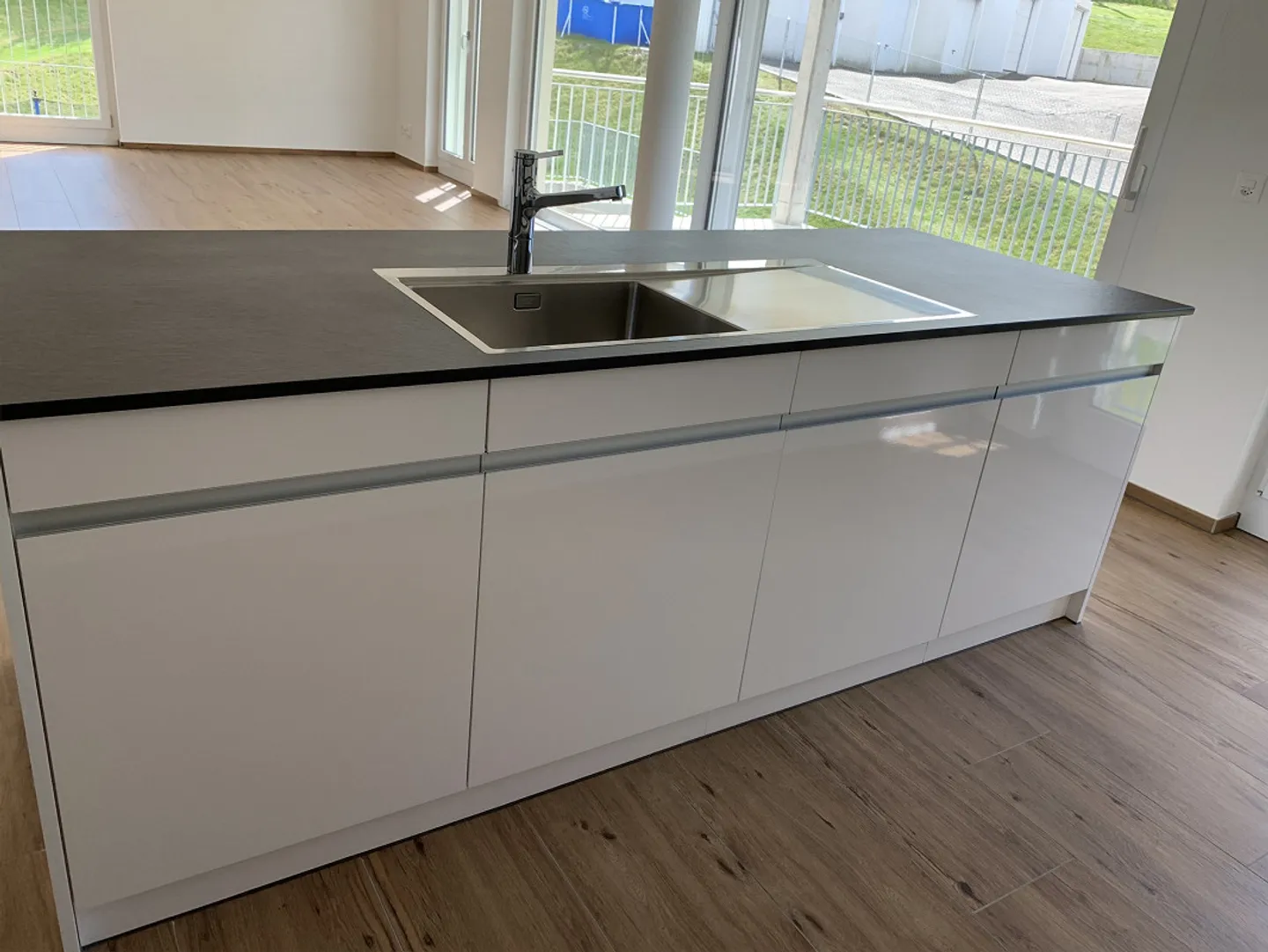 Appartamento 4.5 stanze top moderno in un quartiere tranquillo - Foto 5 di 14