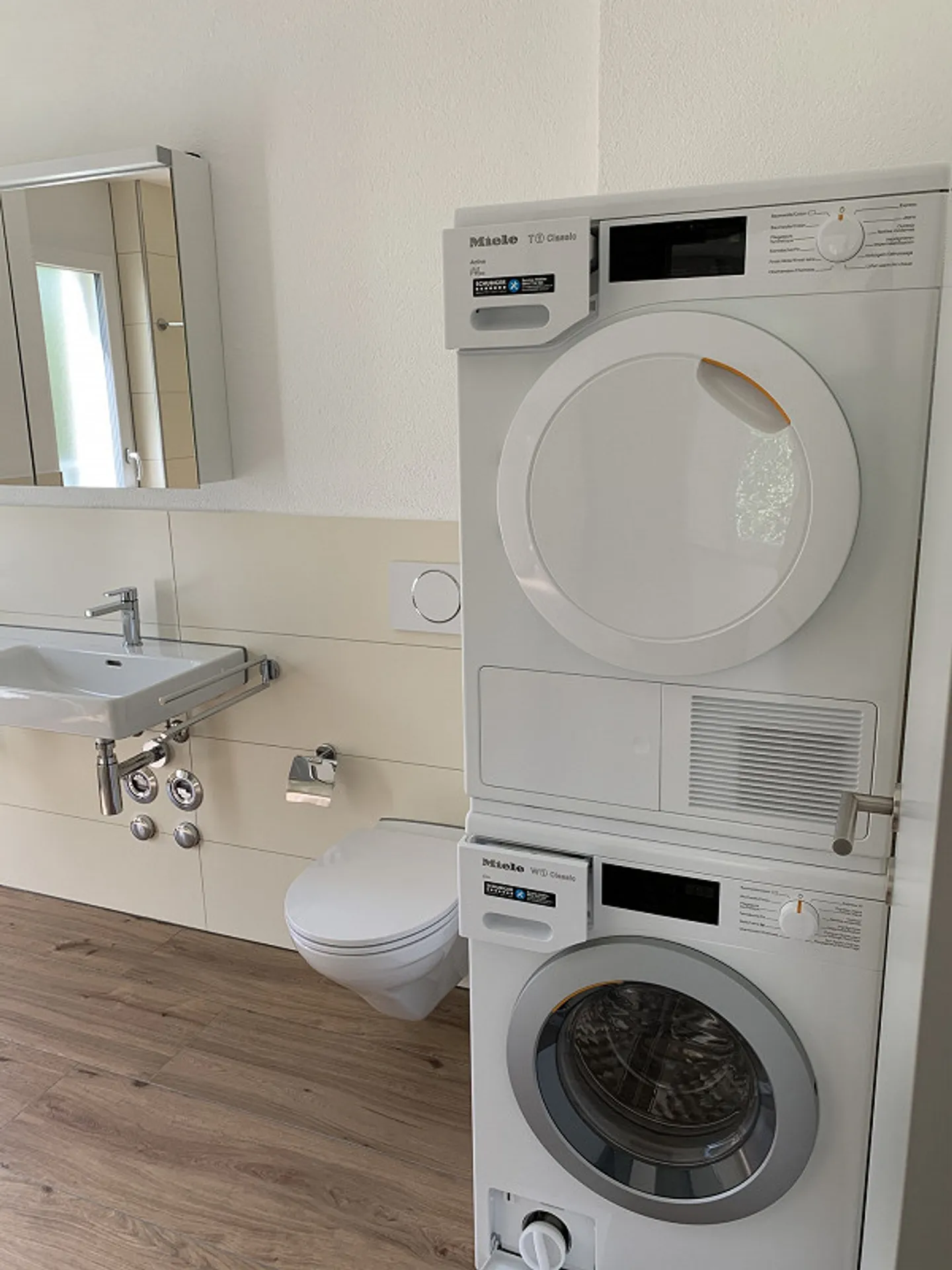 Appartamento 4.5 stanze top moderno in un quartiere tranquillo - Foto 8 di 14