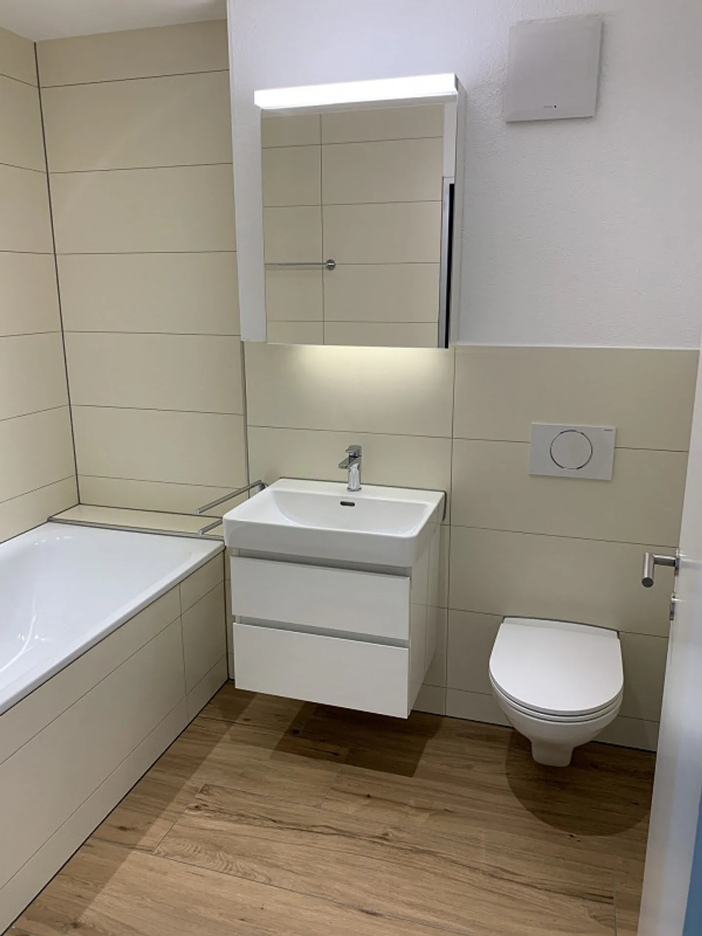 Appartamento 4.5 stanze top moderno in un quartiere tranquillo - Foto 11 di 14