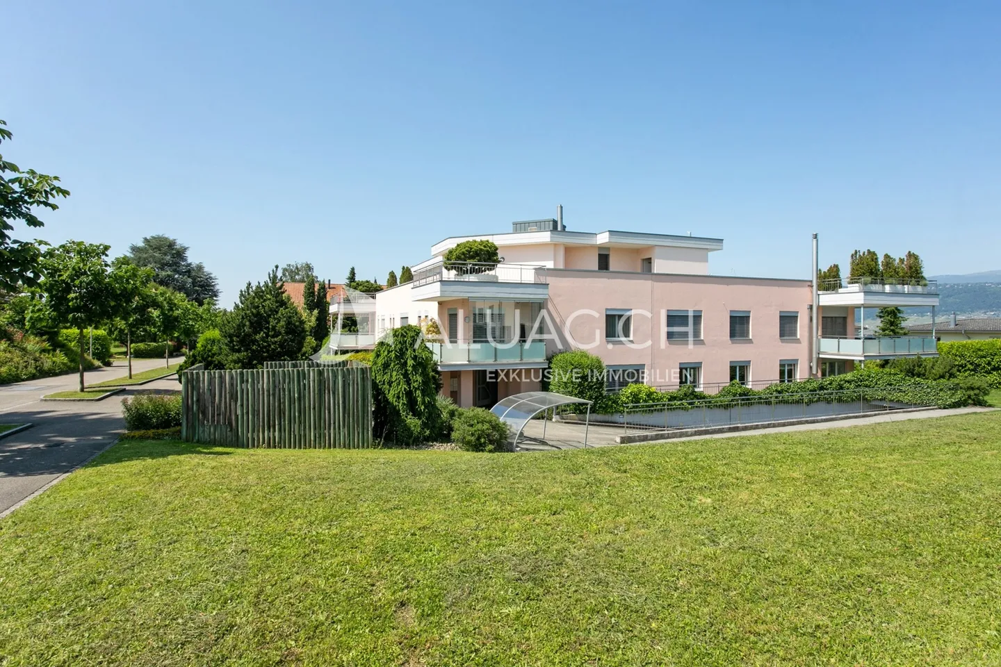 Apartment for sale - Photo 1 of 11