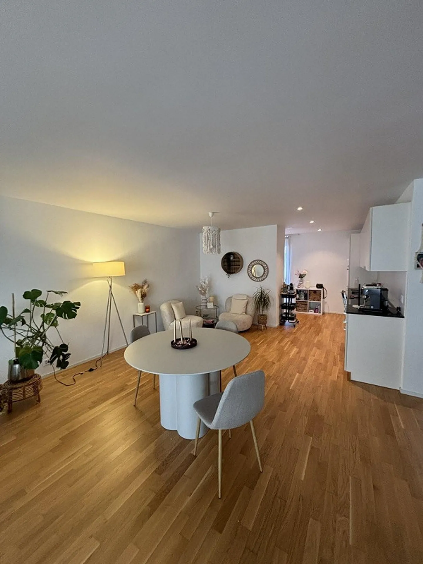 Moderno appartamento di 3.5 locali al 2° piano vicino al centro città - Foto 5 di 11