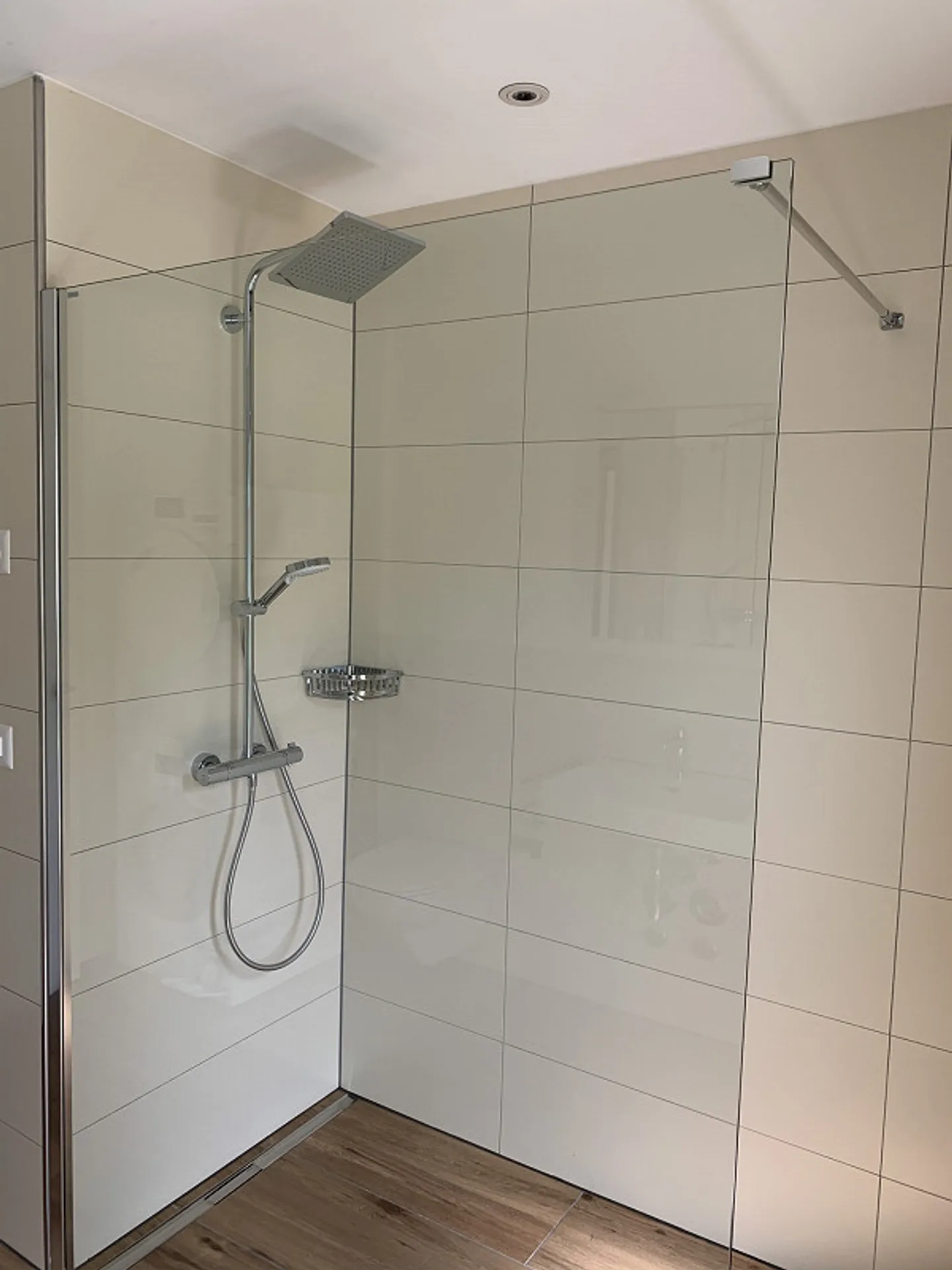 Appartamento 4.5 stanze top moderno in un quartiere tranquillo - Foto 10 di 14