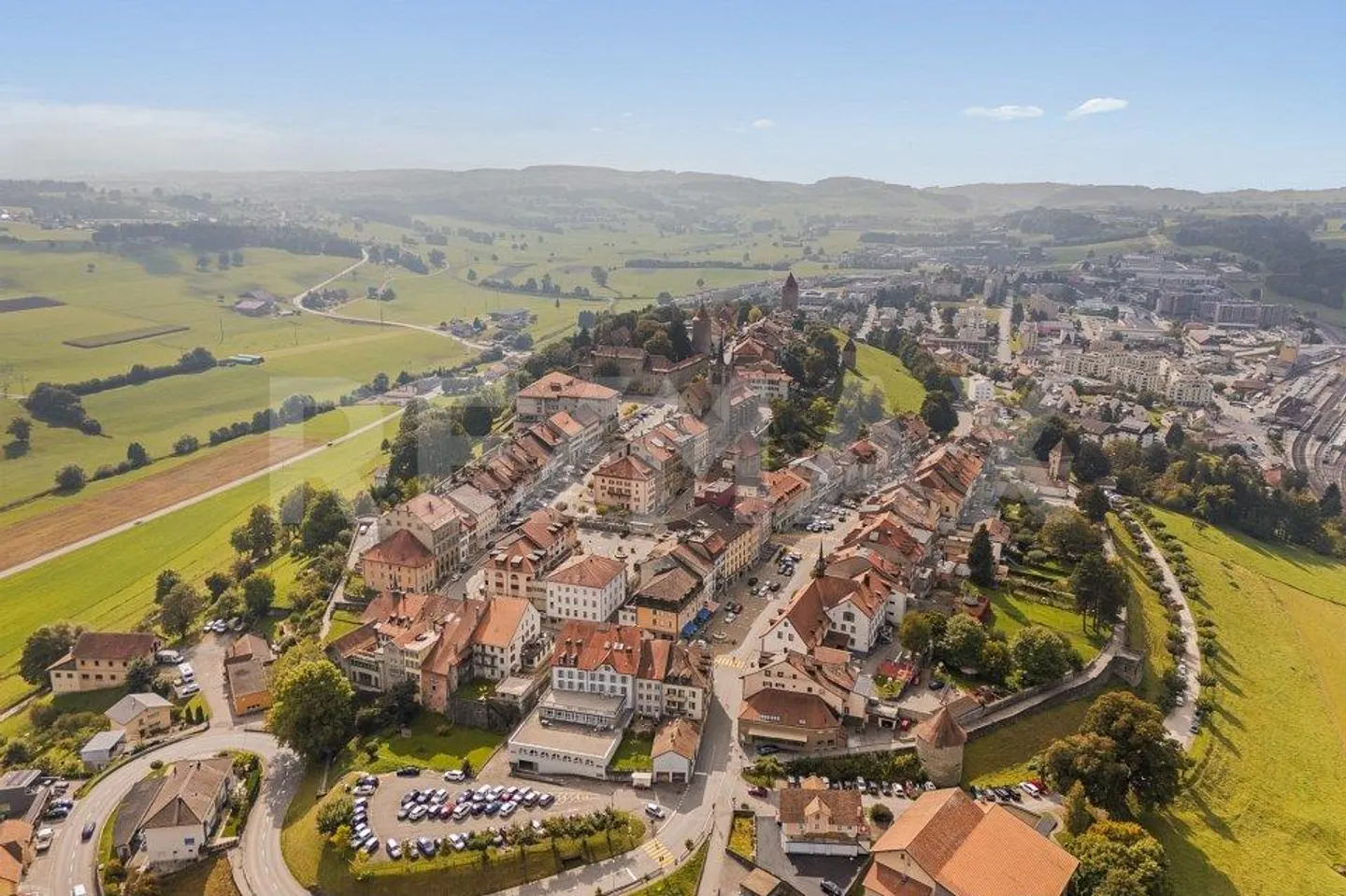 In centro città: spaziosa casa di 285 m² abitabili - Foto 1 di 13