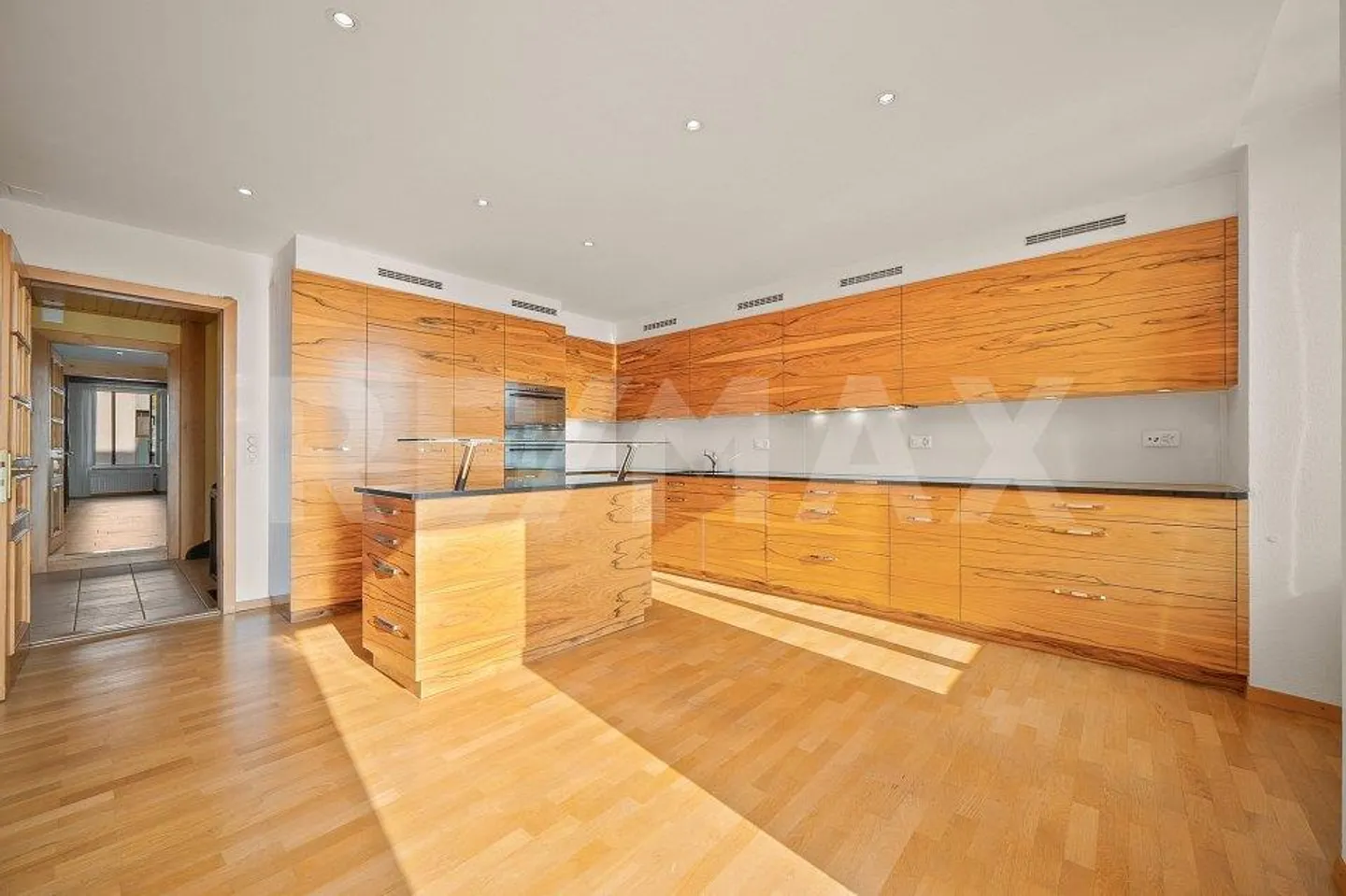 In centro città: spaziosa casa di 285 m² abitabili - Foto 4 di 13