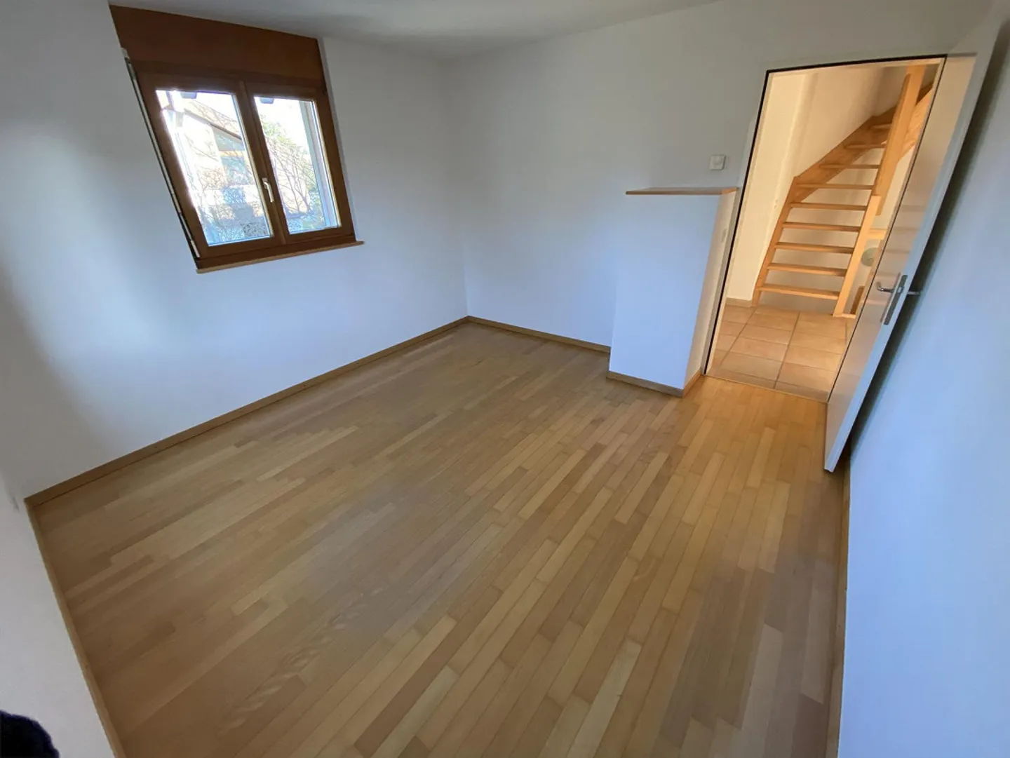 7-Zimmer-Einfamilienhaus an  begehrter Lage in Münchenstein - Photo 10 sur 15