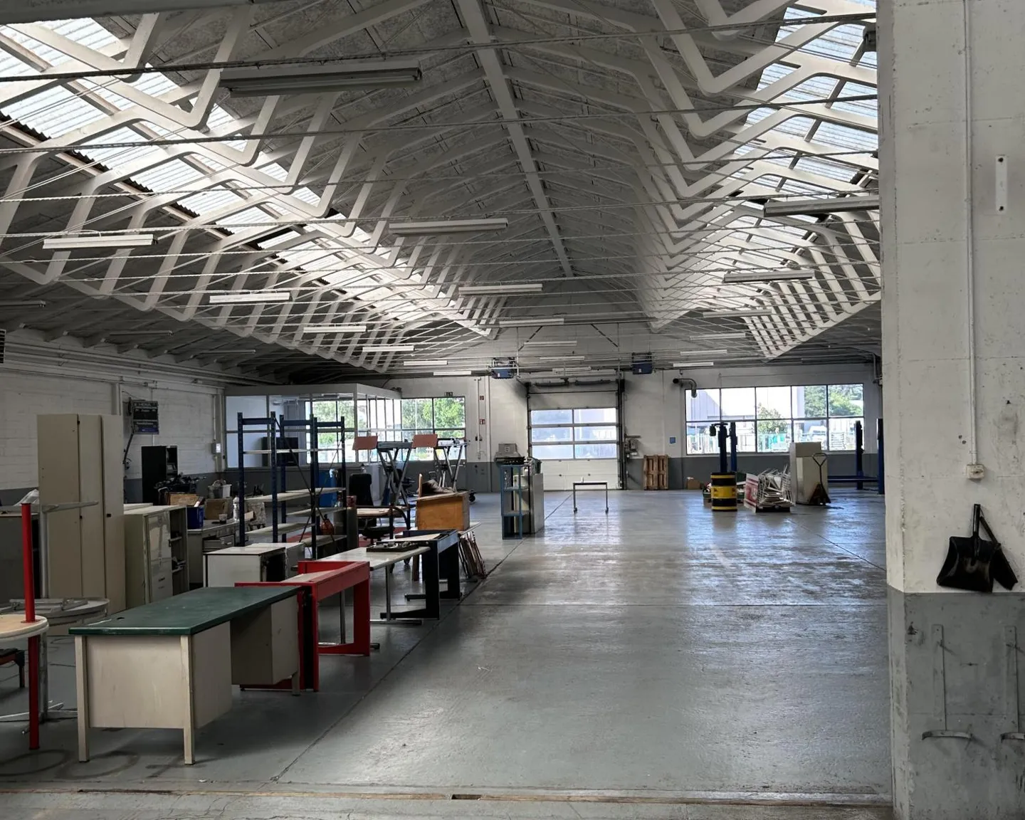 Spazio industriale in affitto - Meyrin - Da 600 m2 - Piano terra - Foto 3 di 5