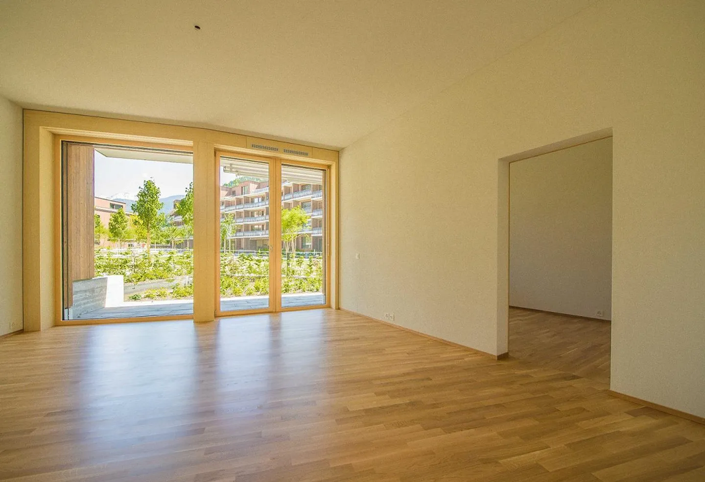 Rent without deposit - Dream apartment is looking for you! - Photo 2 of 6