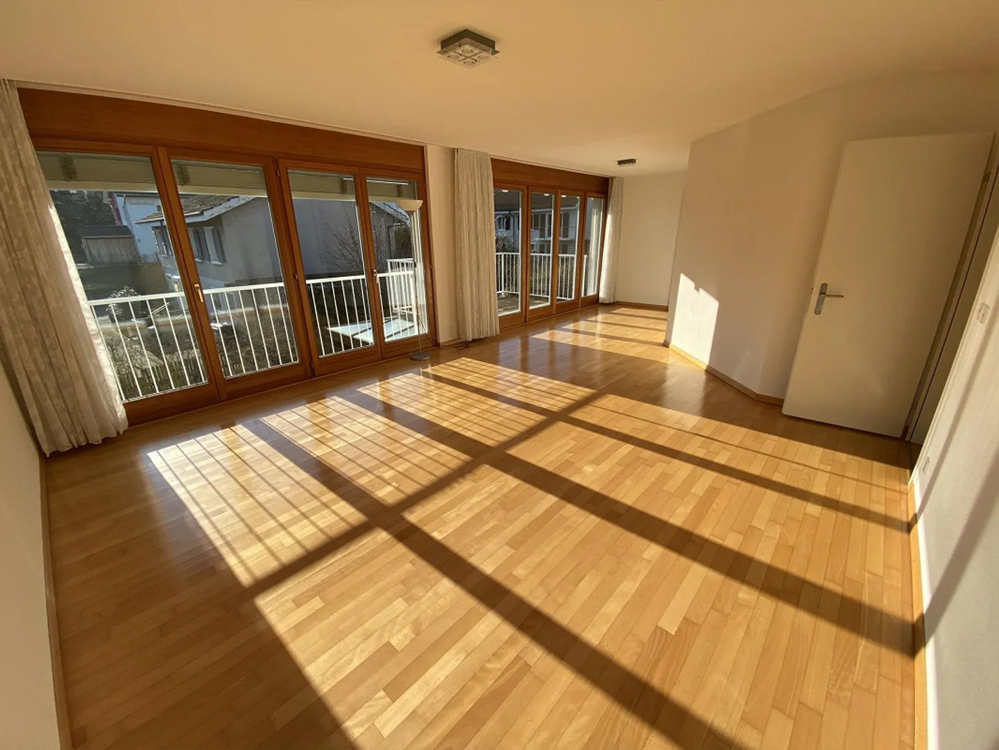 7-Zimmer-Einfamilienhaus an  begehrter Lage in Münchenstein - Photo 6 sur 15