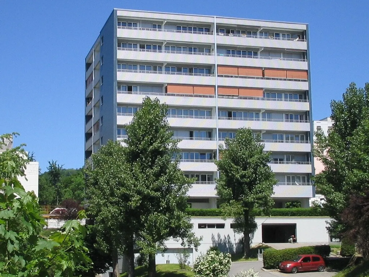 Are you looking for an apartment near the highway and the CHUV? - Photo 1 of 2