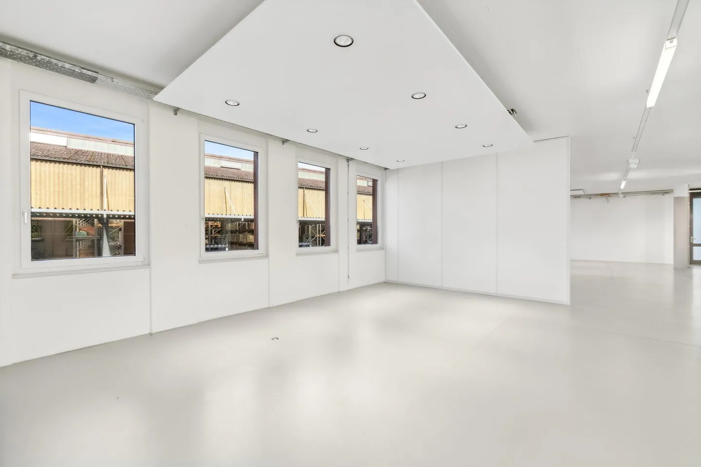 Office space for rent - Photo 6 of 7