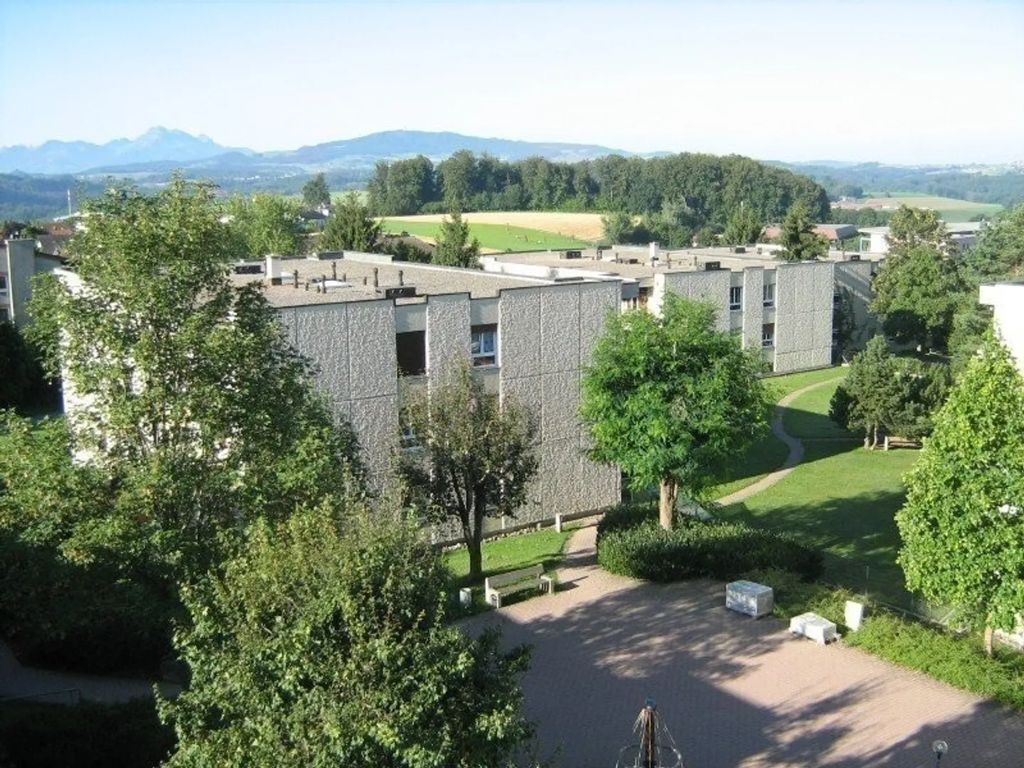 Appartement à louer - Photo 3 sur 8