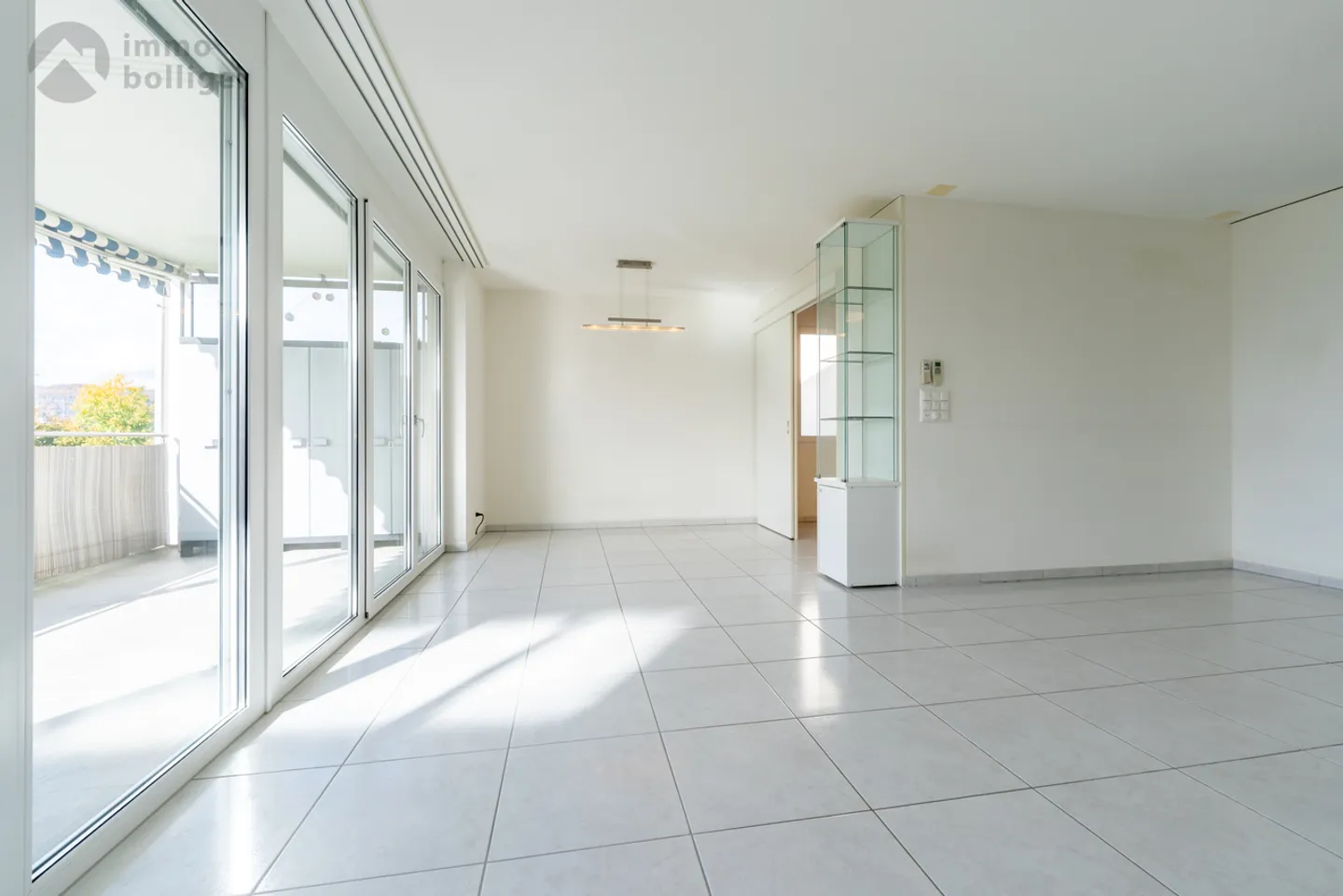 Appartamento in vendita - Foto 2 di 9