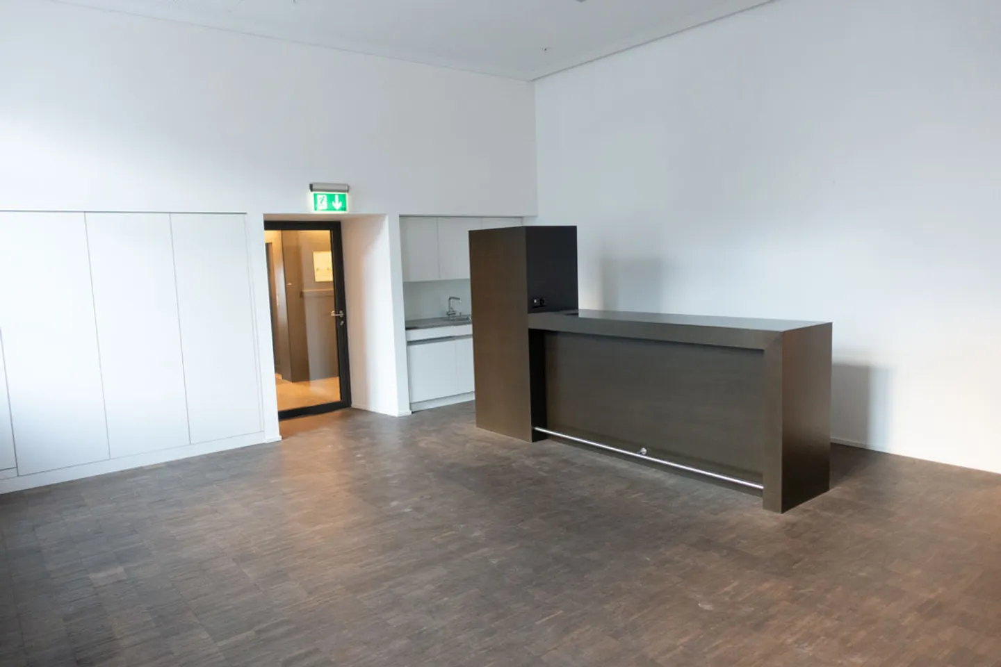 Bureau/pratique/thérapie attrayant/espace communautaire de 23,3 m2 - Photo 3 sur 7