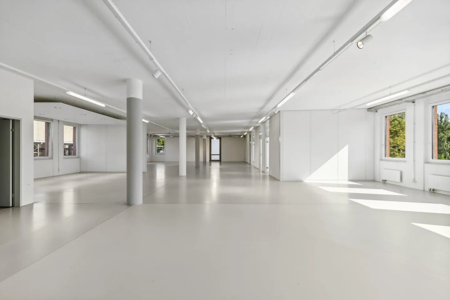 Office space for rent - Photo 7 of 7