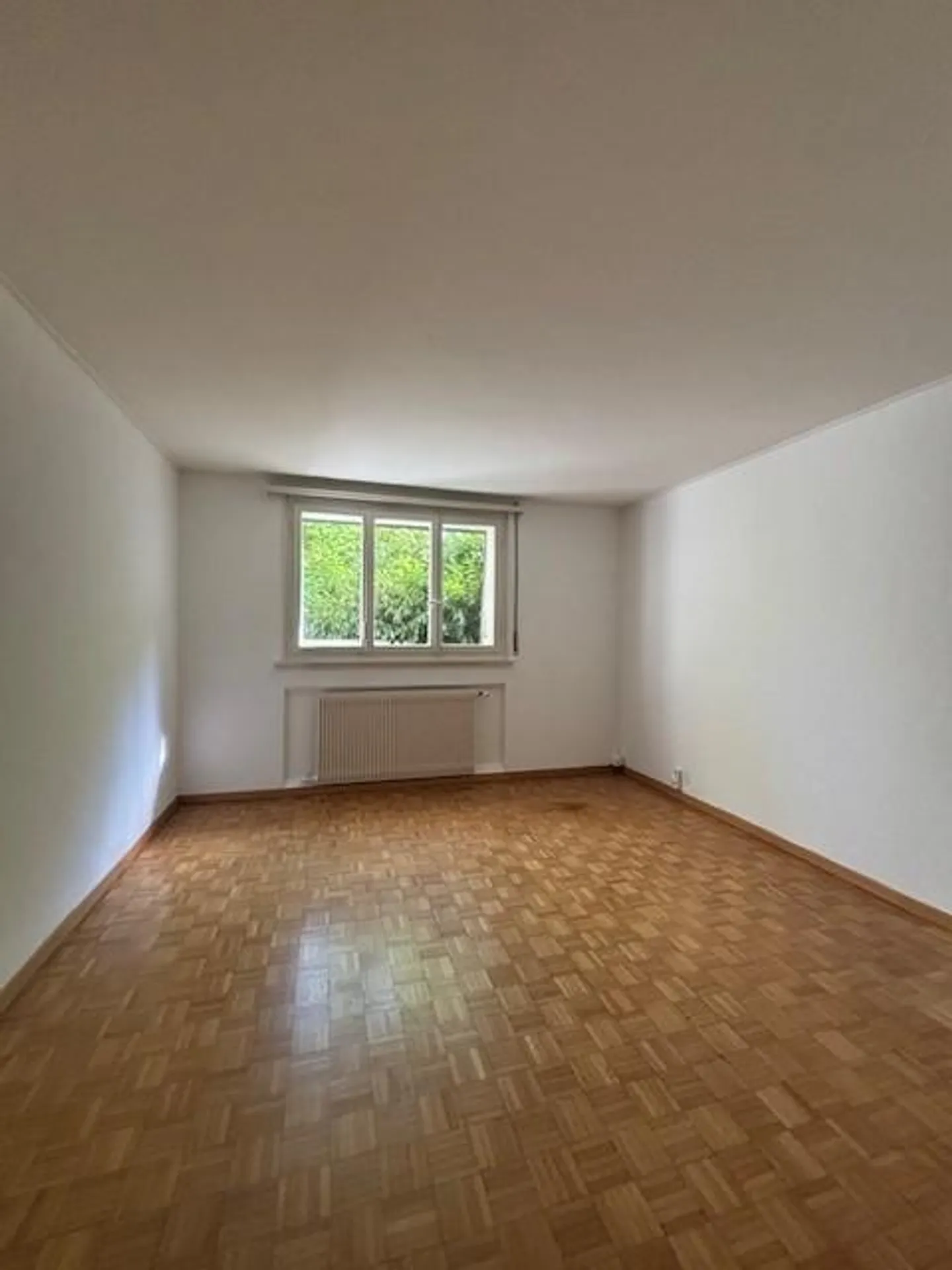 Praktischer Aufenthaltsraum - Photo 2 of 3