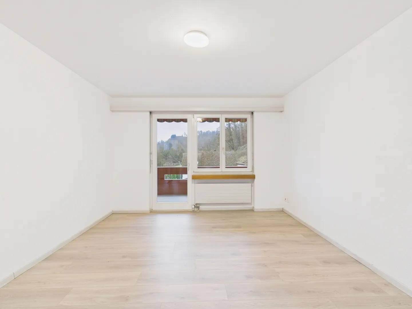Helle 3.5-Zimmer Wohnung mit Balkon in Fisibach - Photo 6 of 11