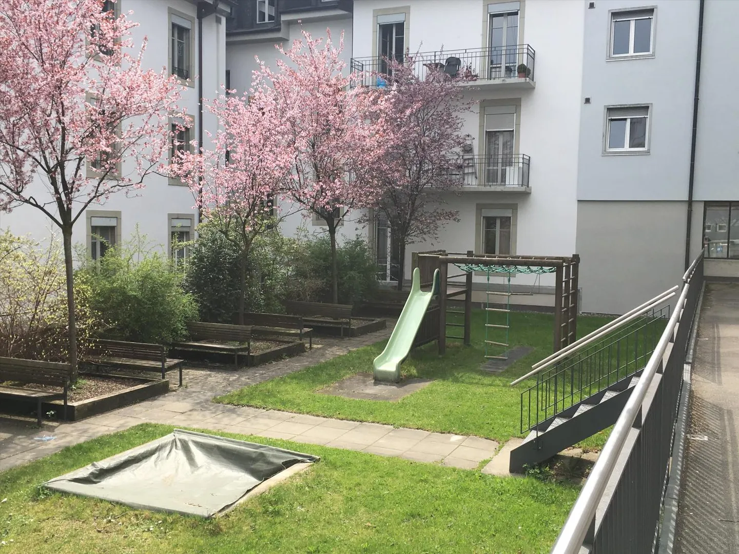 Komfortables Apartment in Fribourg - Foto 2 von 8