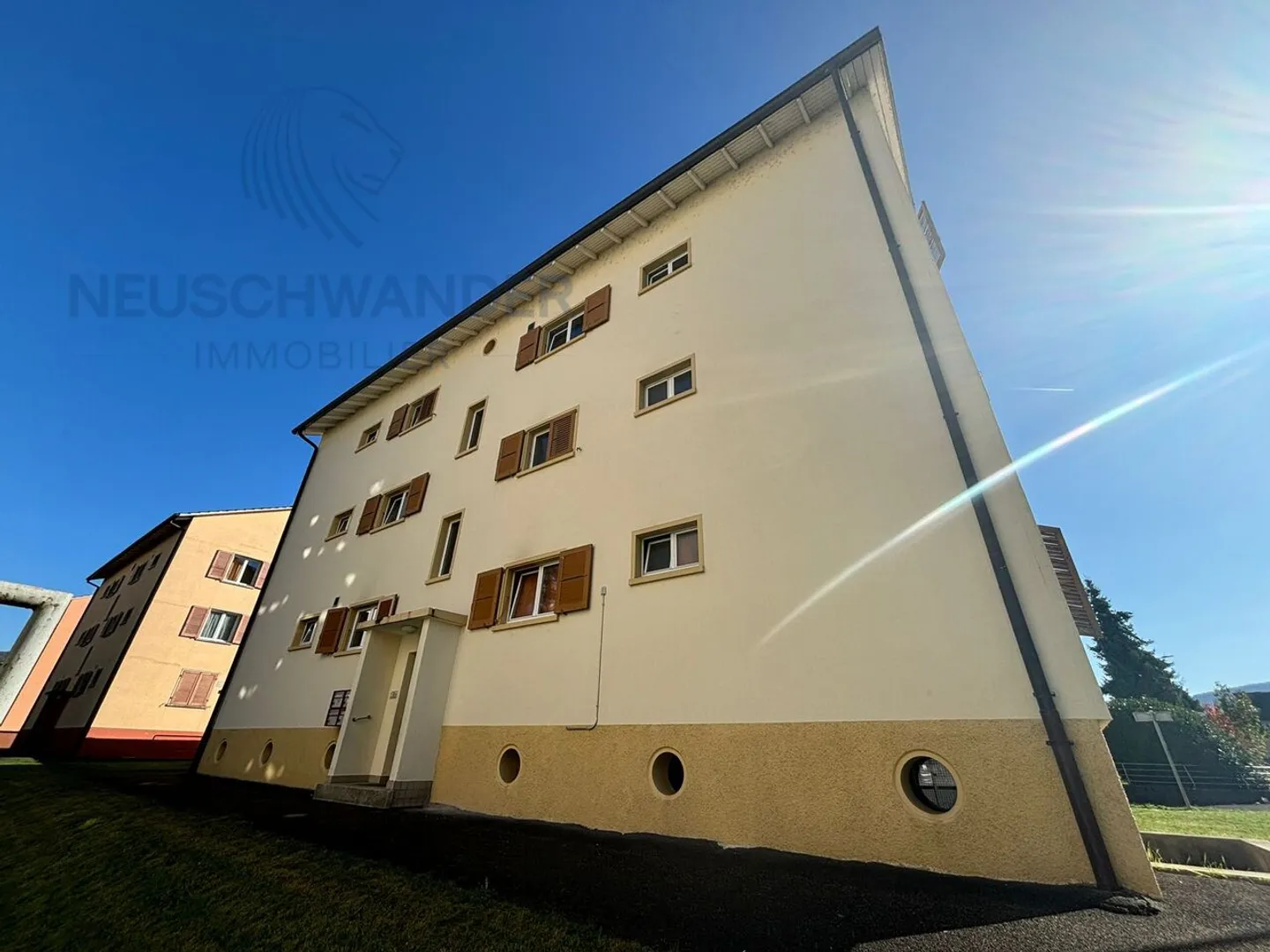 Wohngebäude - Foto 3 von 37