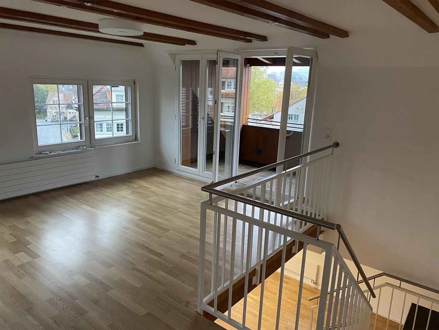 Appartamento duplex esclusivo di 8,5 stanze nel cuore di Herisau (182 m2) - Foto 3 di 11