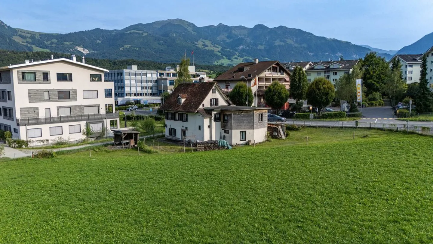 Propriété intéressante à Alpnach avec beaucoup de potentiel - réserve d'extension - maison Biedermeier - Photo 4 sur 11