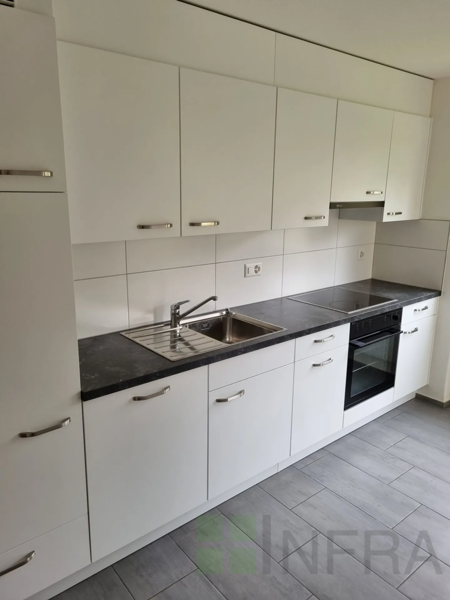 Apartment 75 m2 with 3 rooms on the 2nd floor, with elevator - Photo 2 of 14