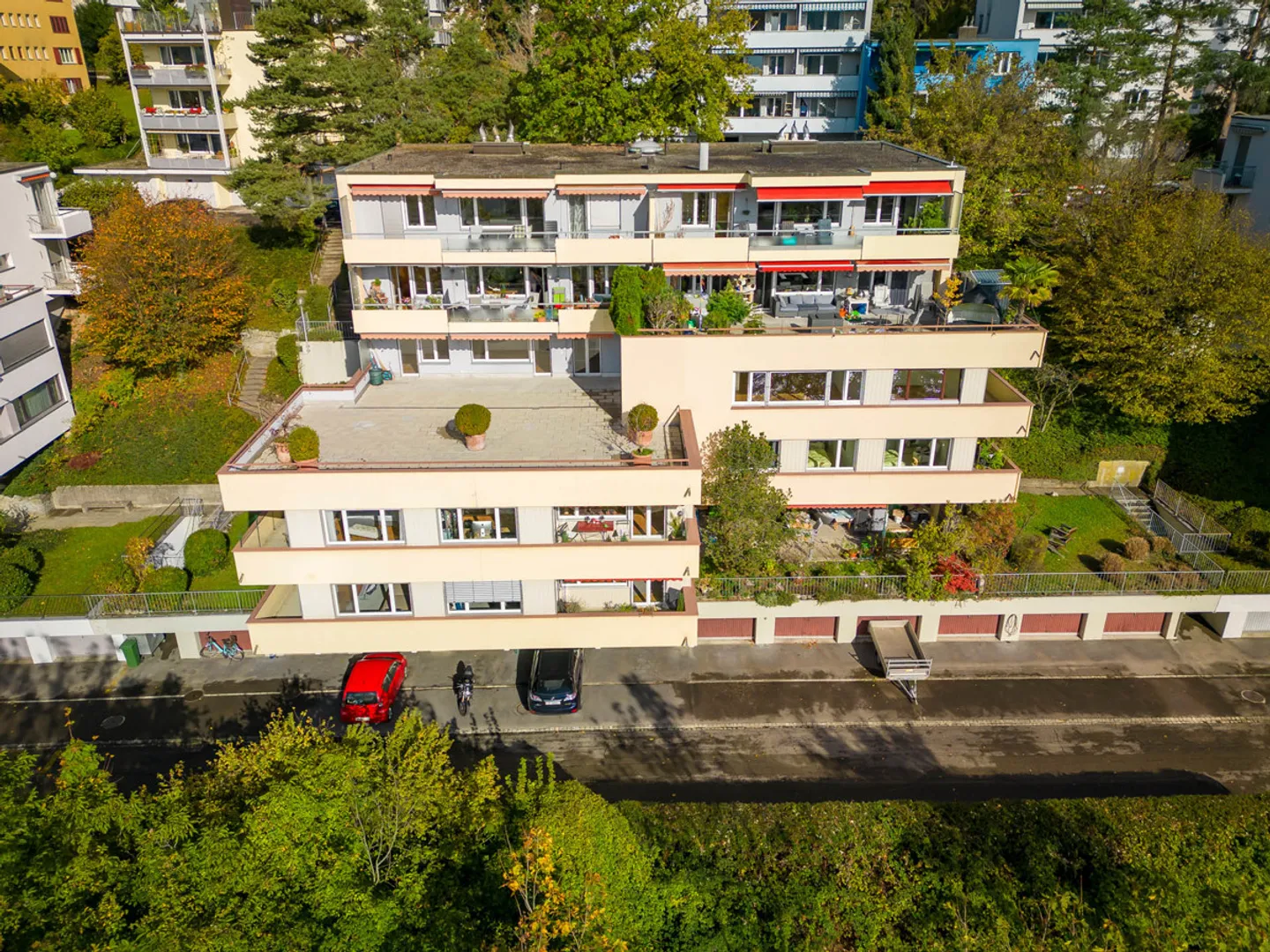 Oberengstringen: Traumsicht an bester Lage! - Foto 1 von 5