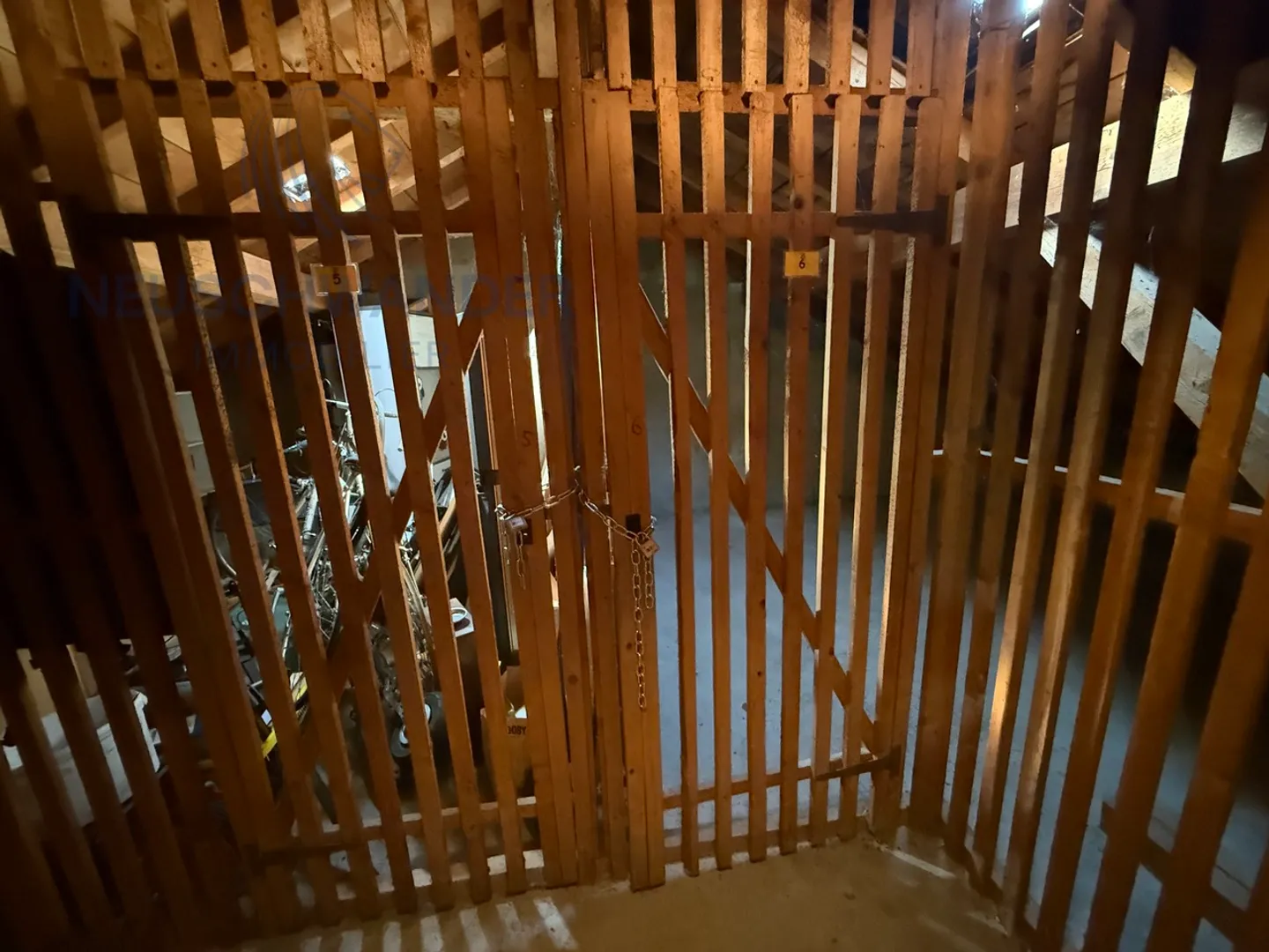 Wohngebäude - Foto 34 von 37