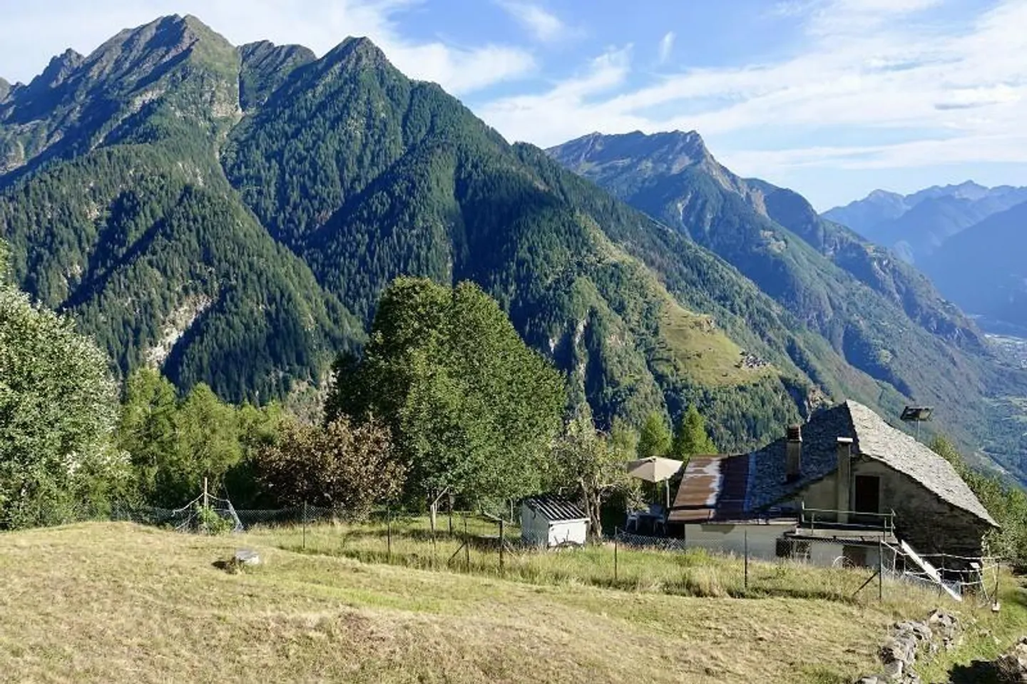 Rustique de montagne idyllique de 3 1/2 pièces avec environnement et vue panoramique - Photo 23 sur 38