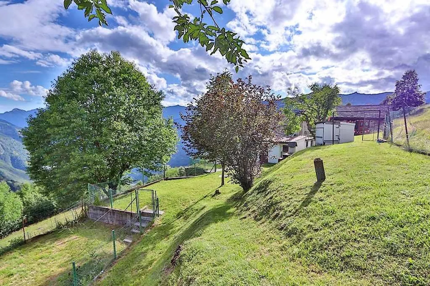 Rustique de montagne idyllique de 3 1/2 pièces avec environnement et vue panoramique - Photo 29 sur 38