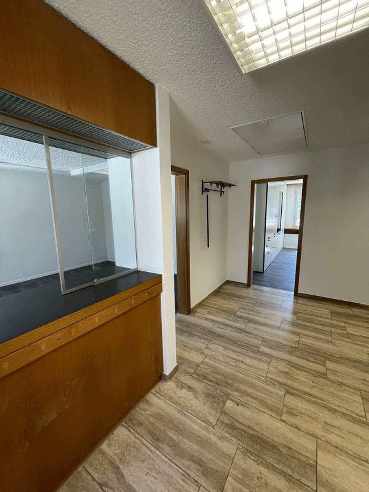 Spazioso, luminoso, affascinante - Foto 4 di 11