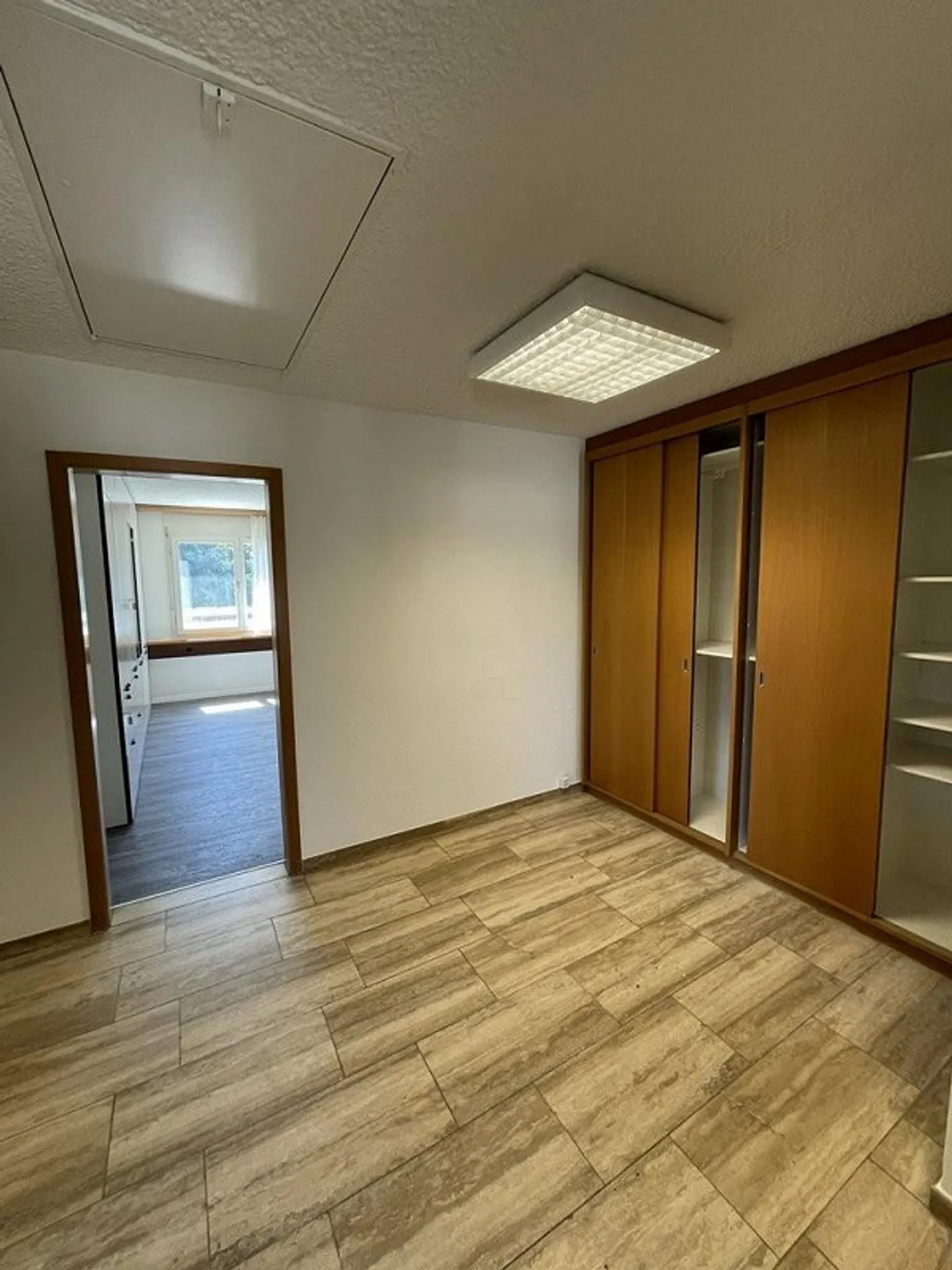 Spazioso, luminoso, affascinante - Foto 5 di 11