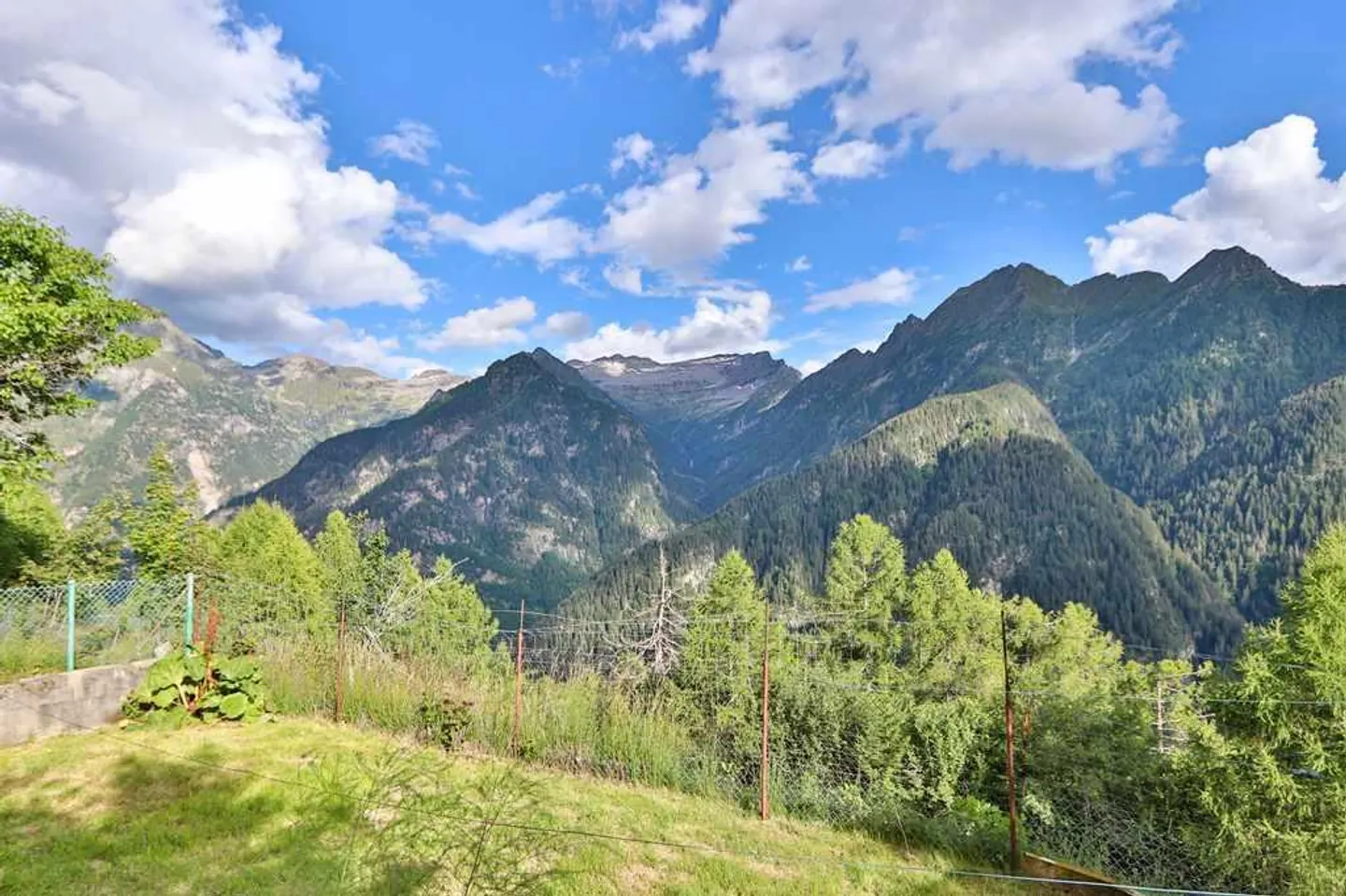 Rustique de montagne idyllique de 3 1/2 pièces avec environnement et vue panoramique - Photo 30 sur 38