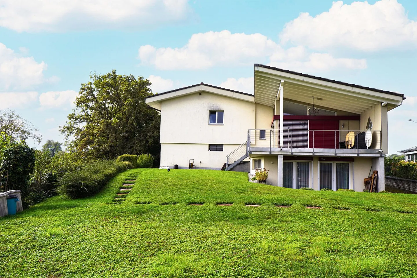 Allschwil, casa unifamiliare indipendente con giardino - Arriva... - Foto 2 di 12