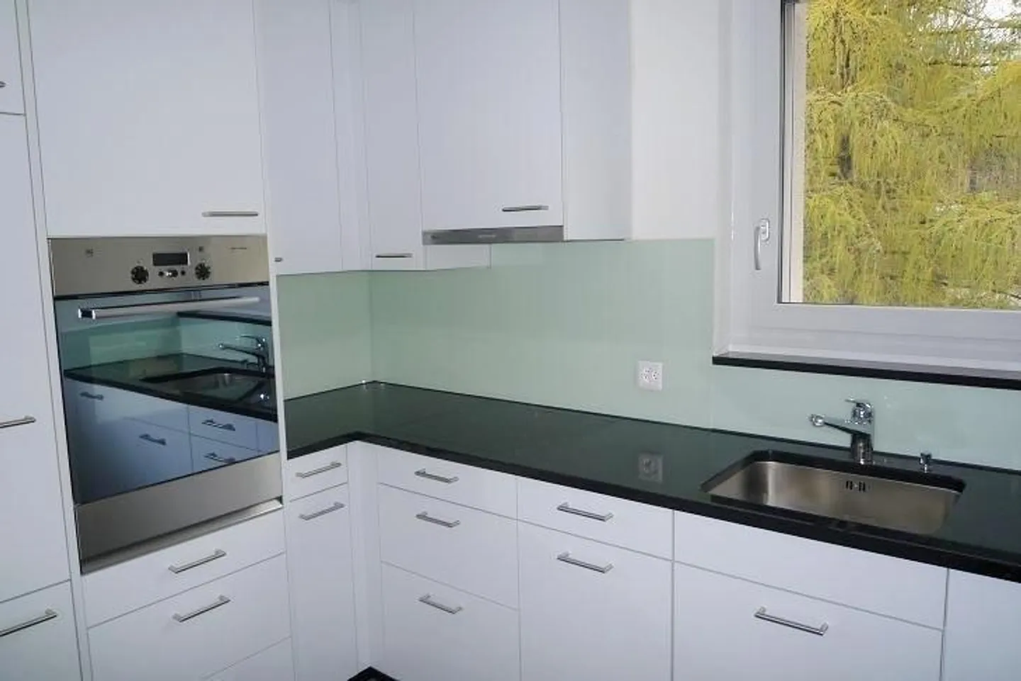 Stunning view in a quiet residential area - Photo 2 of 4
