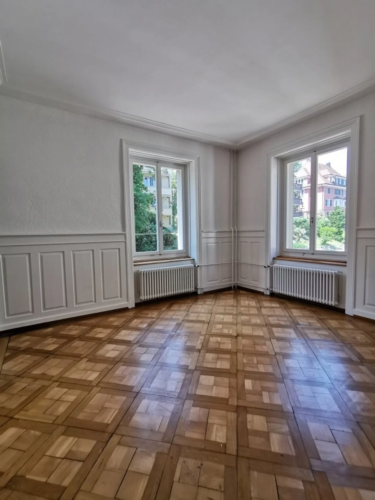 Appartamento d'epoca ristrutturato in edificio in stile Liberty - Foto 4 di 10