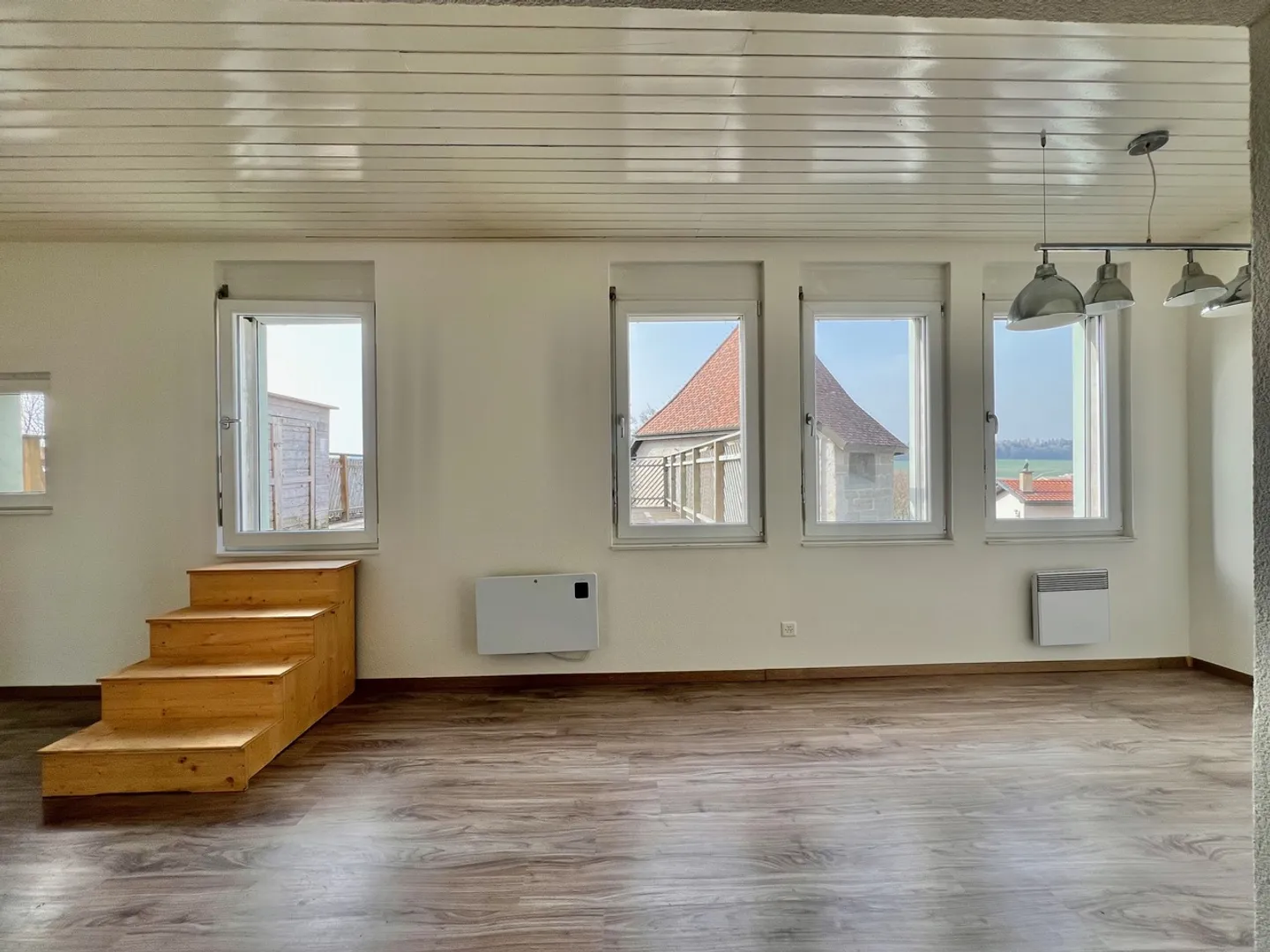 Appartamento atipico con grande terrazza - Foto 3 di 9
