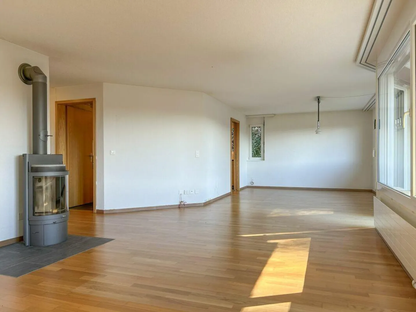 Appartement de 4.5 pièces - spacieux et central - Photo 4 sur 10